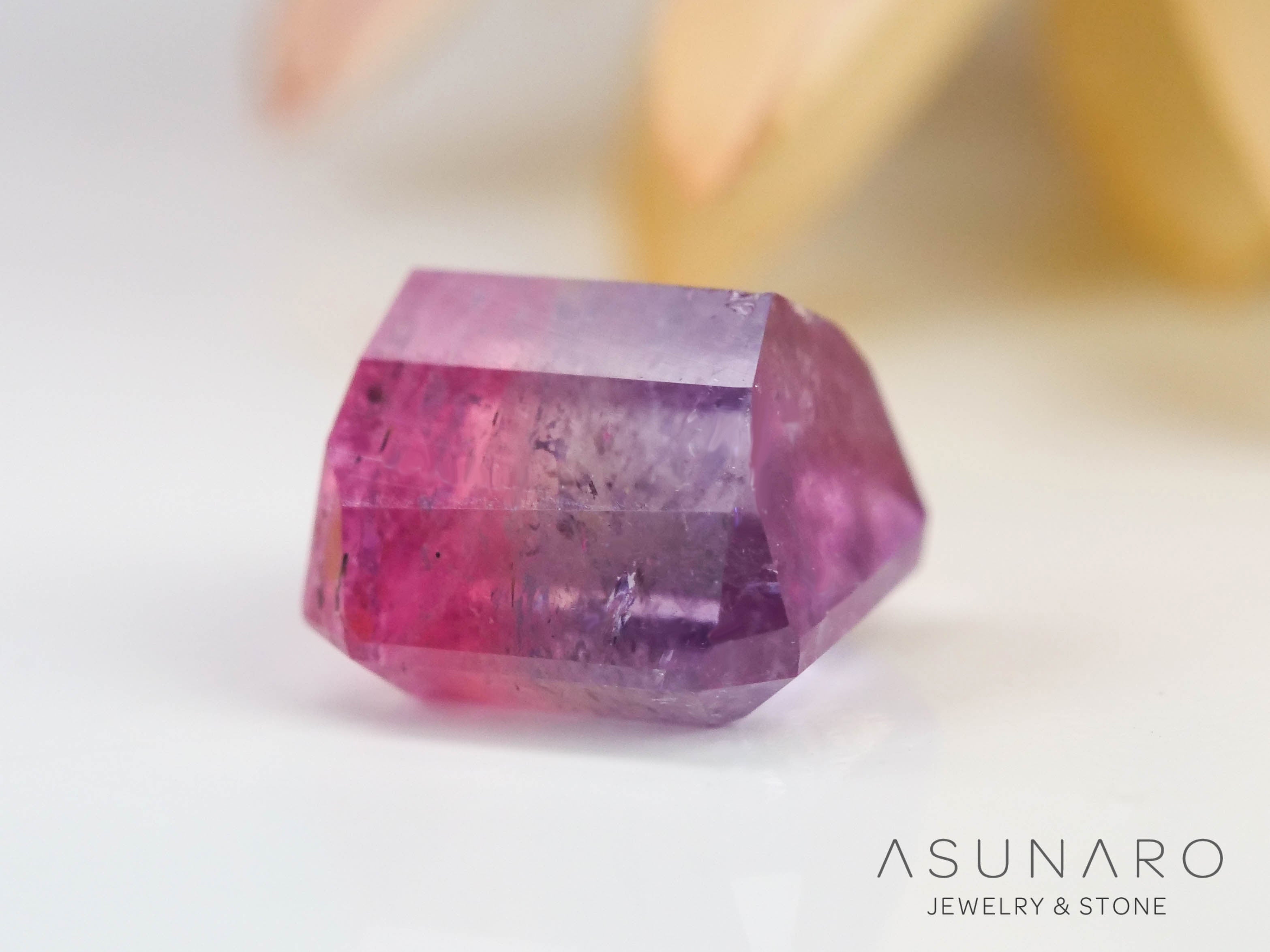 ライラックバイカラートルマリン　エメラルドカット　アフガニスタン産　0.95ct【240802-2305】