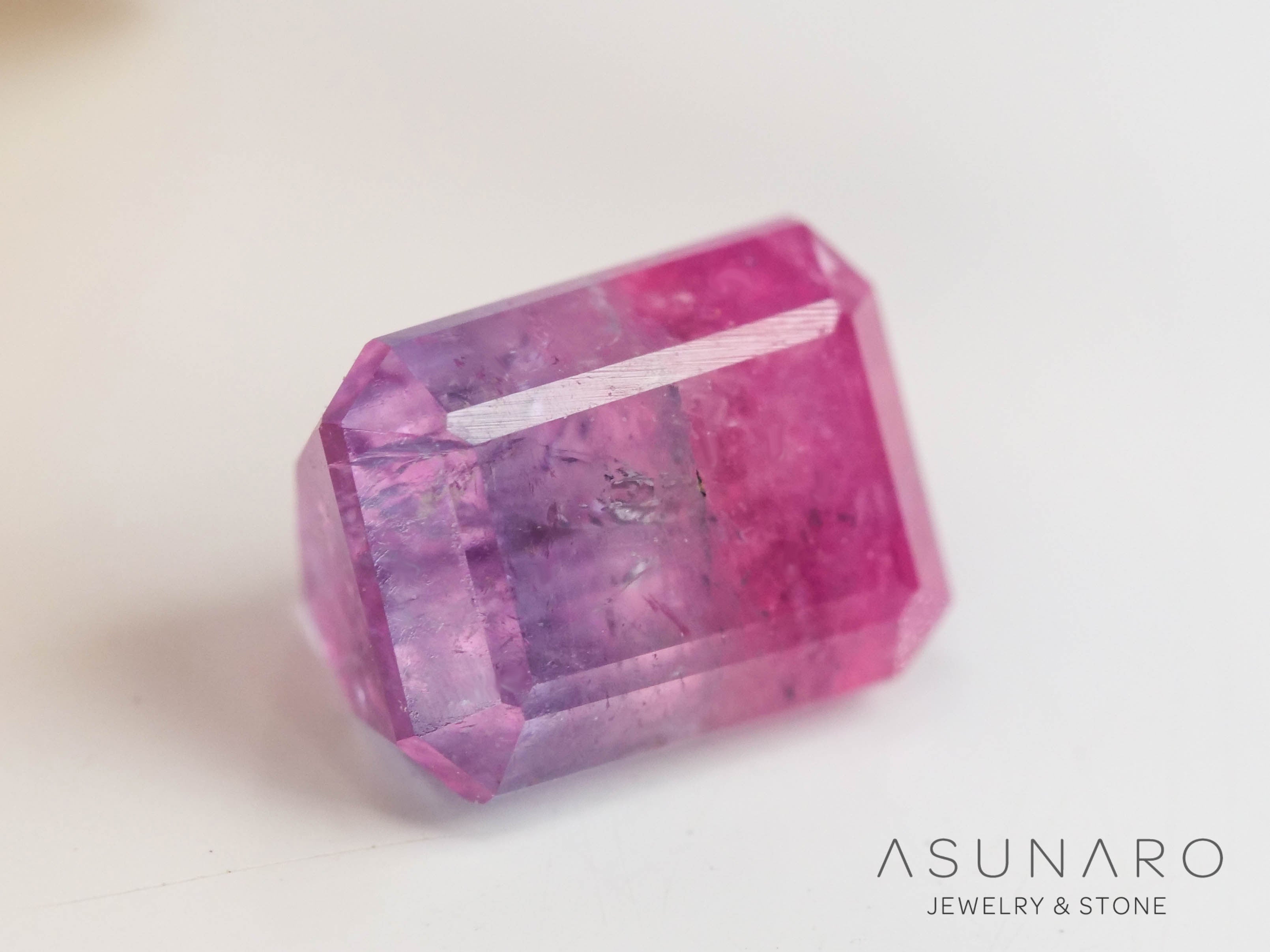ライラックバイカラートルマリン　エメラルドカット　アフガニスタン産　0.71ct【240802-2306】