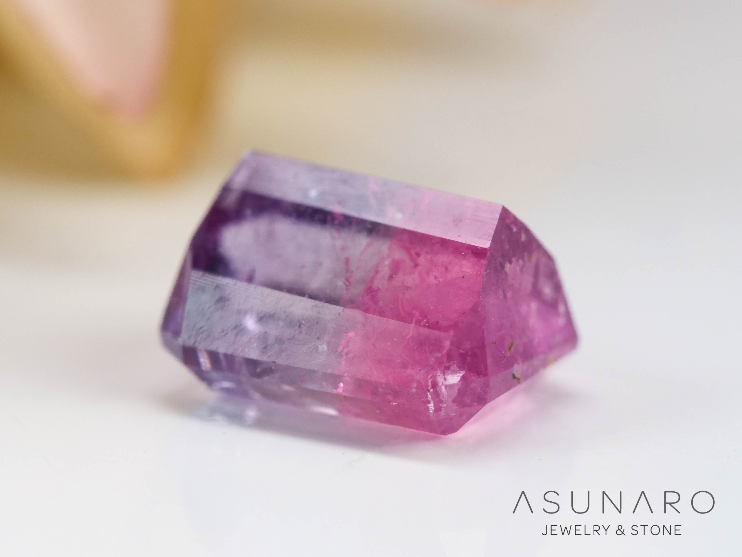 ライラックバイカラートルマリン　エメラルドカット　アフガニスタン産　0.71ct【240802-2306】