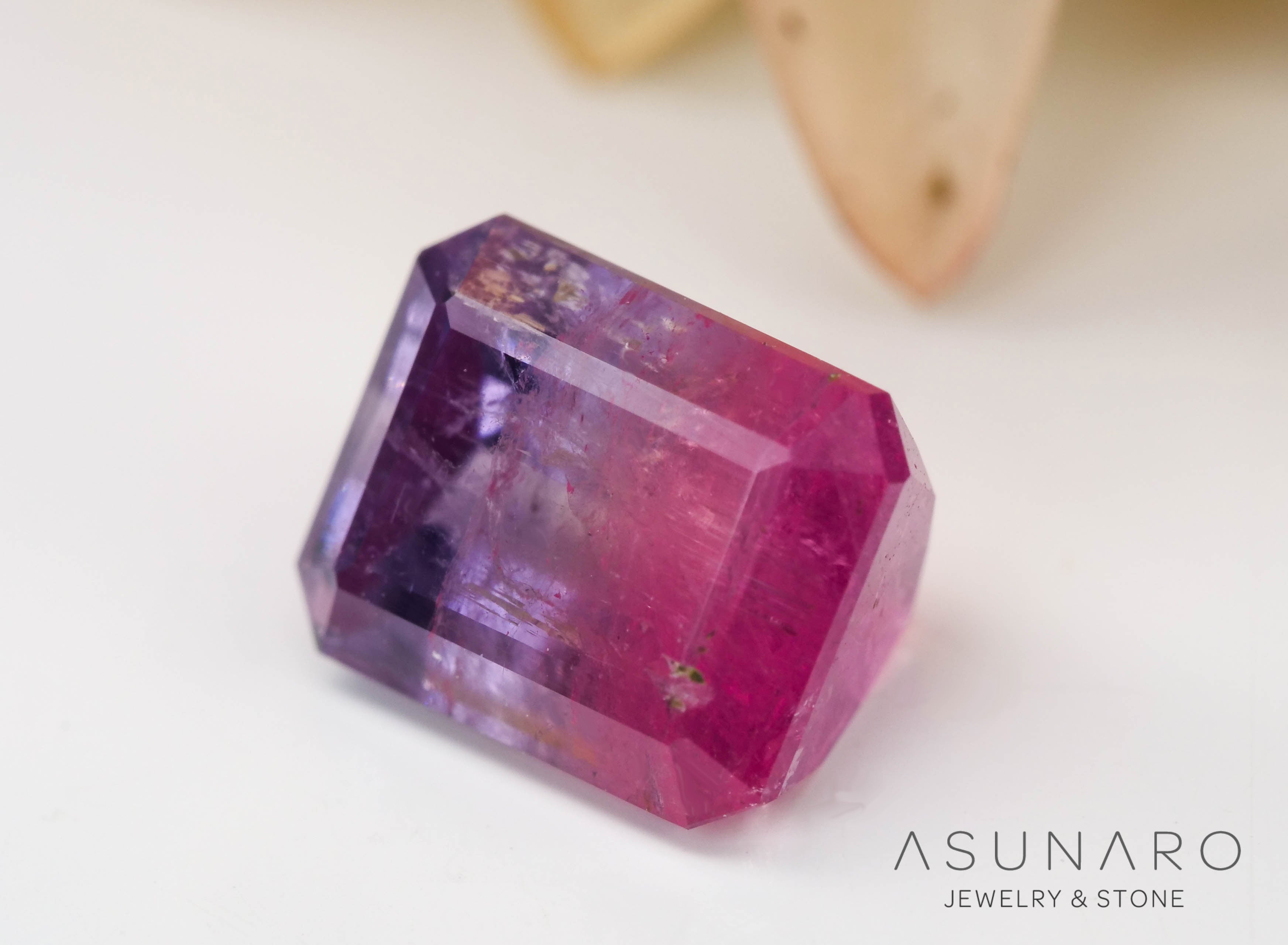 ライラックバイカラートルマリン　エメラルドカット　アフガニスタン産　1.11ct【240802-2308】