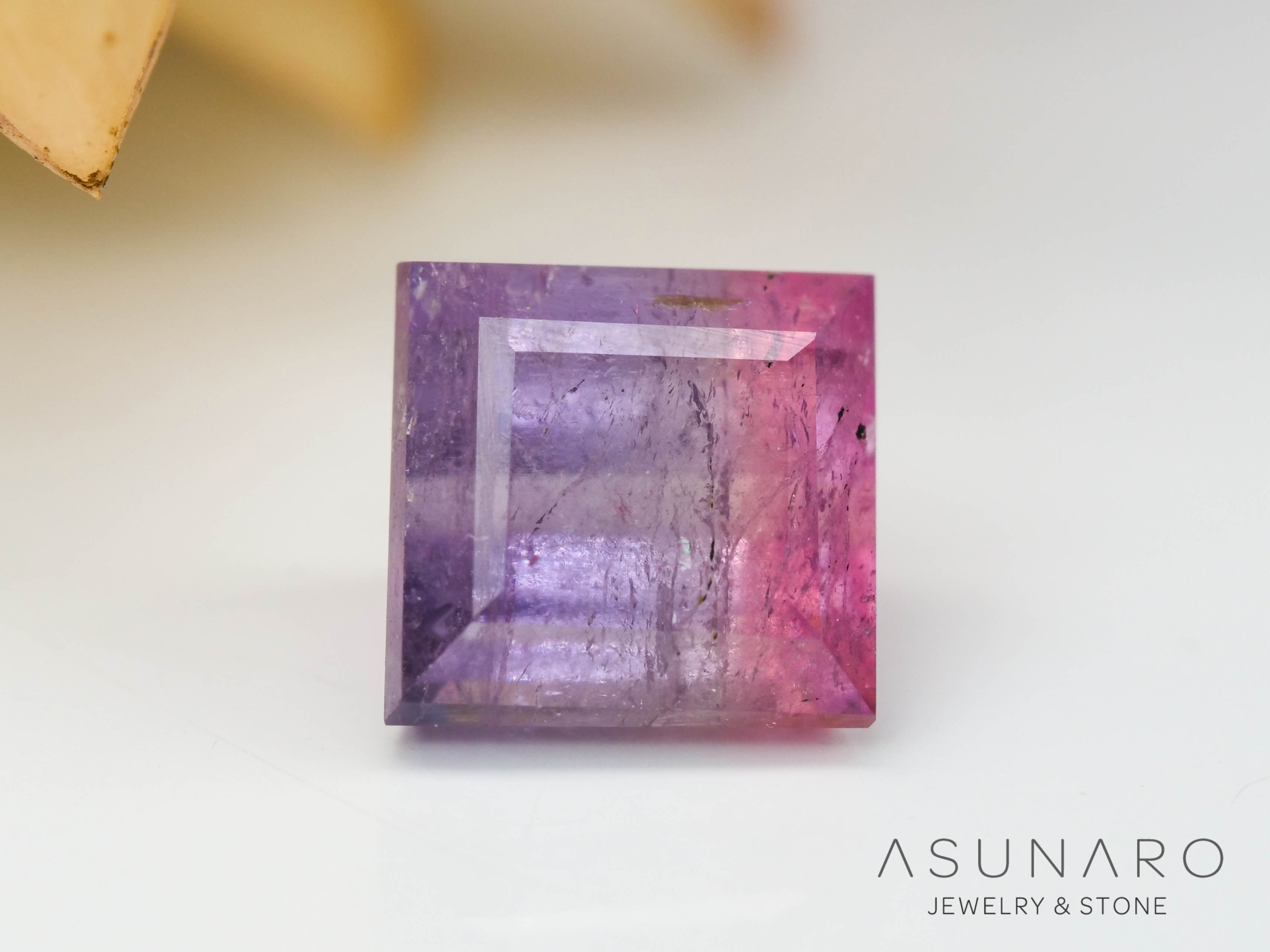 ライラックバイカラートルマリン　スクエアカット　アフガニスタン産　0.63ct【240802-2309】