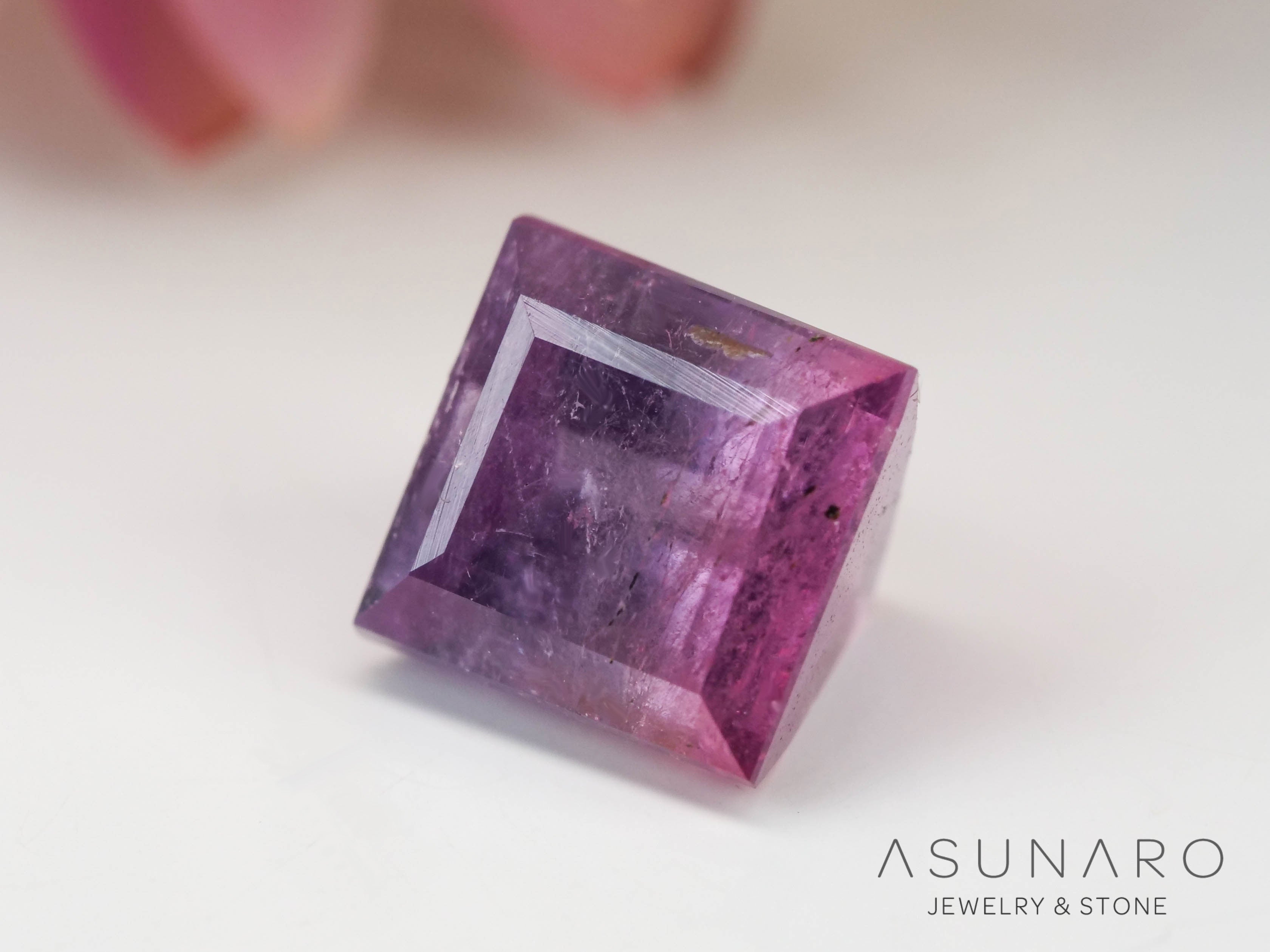 ライラックバイカラートルマリン　スクエアカット　アフガニスタン産　0.63ct【240802-2309】