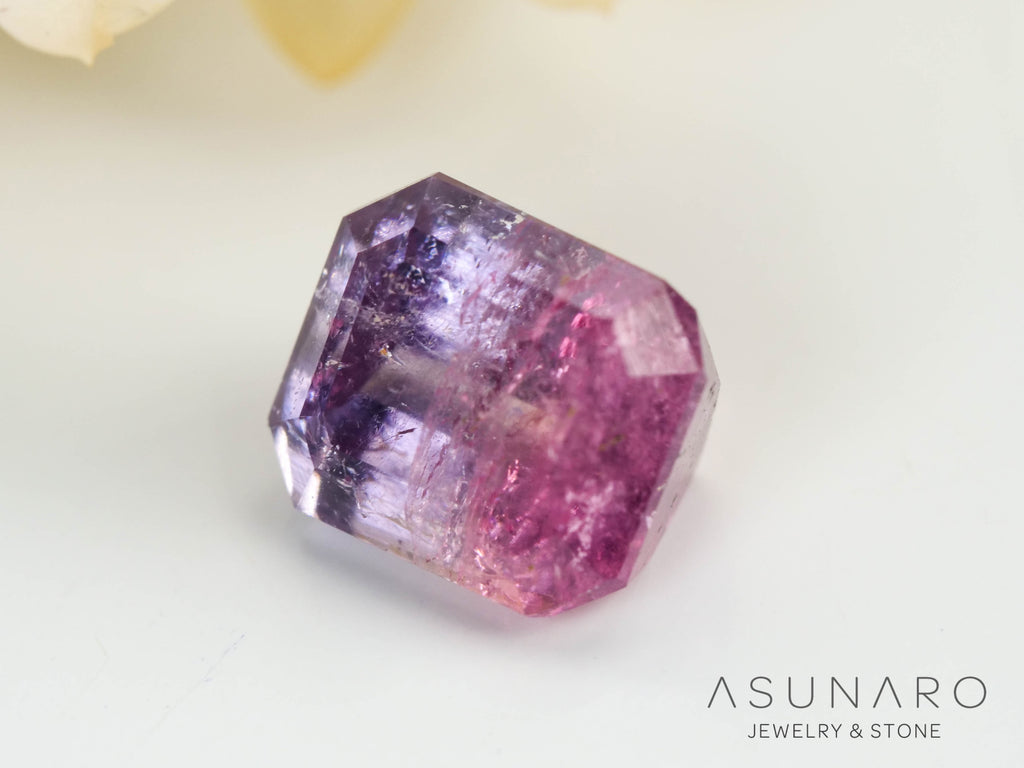 ライラックバイカラートルマリン　エメラルドカット　アフガニスタン産　0.58ct【240802-2315】