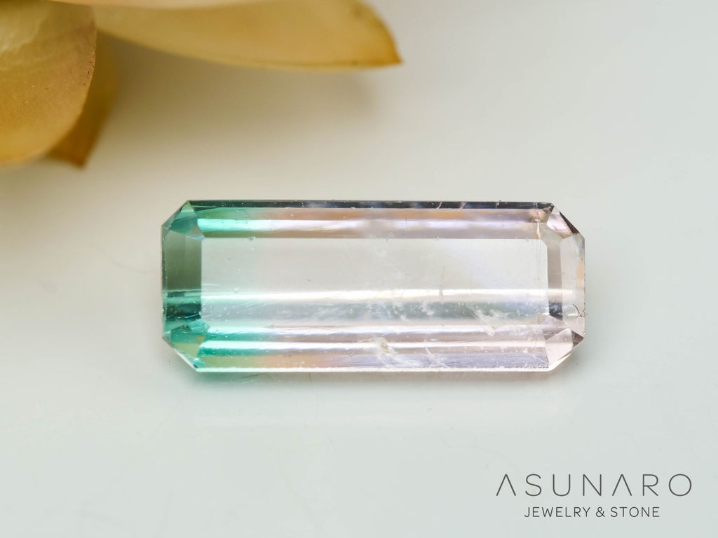 ティファニーカラー　バイカラートルマリン　エメラルドカット　アフガニスタン産　0.84ct【240802-2316】