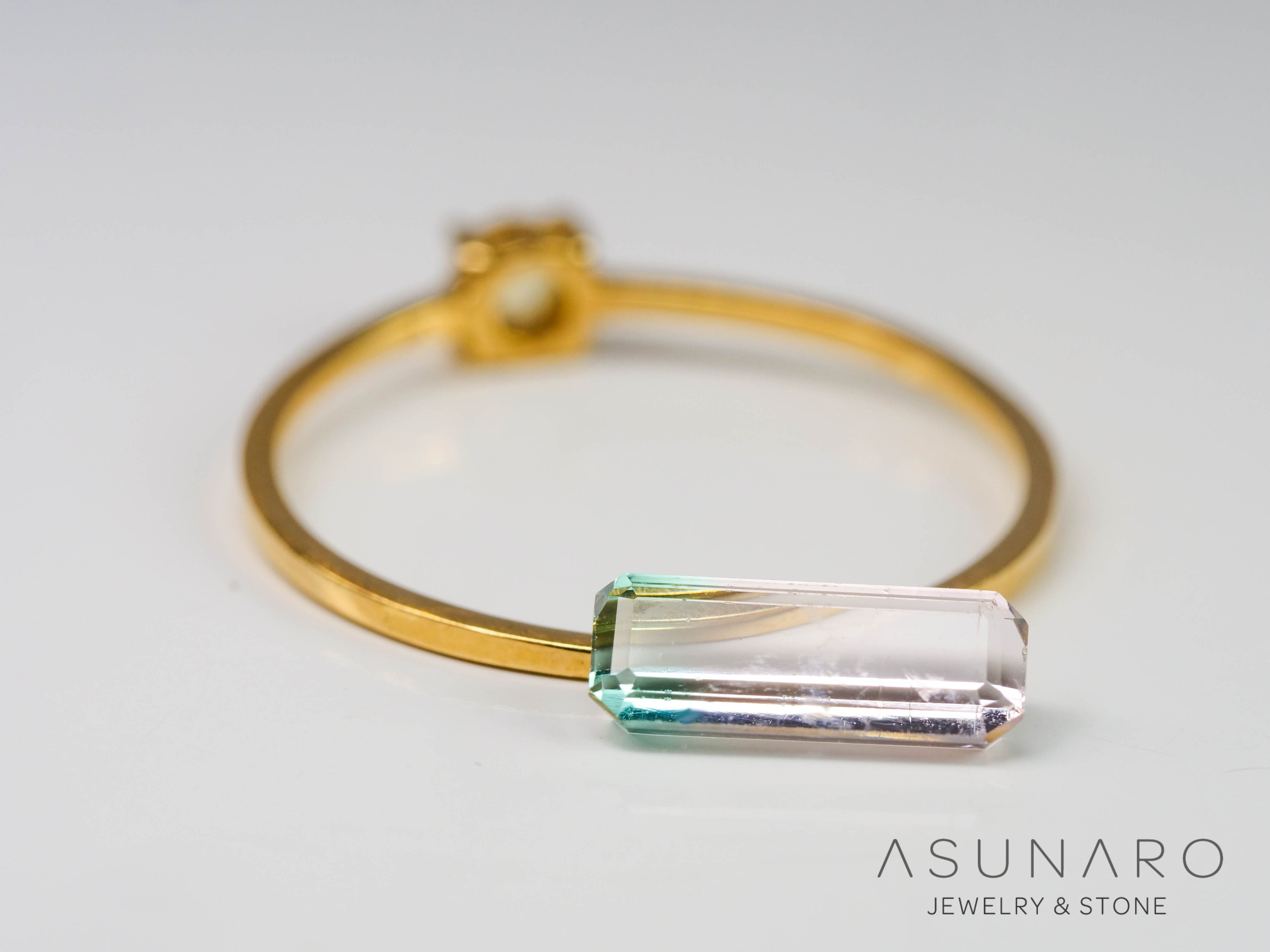 ティファニーカラー　バイカラートルマリン　エメラルドカット　アフガニスタン産　0.84ct【240802-2316】