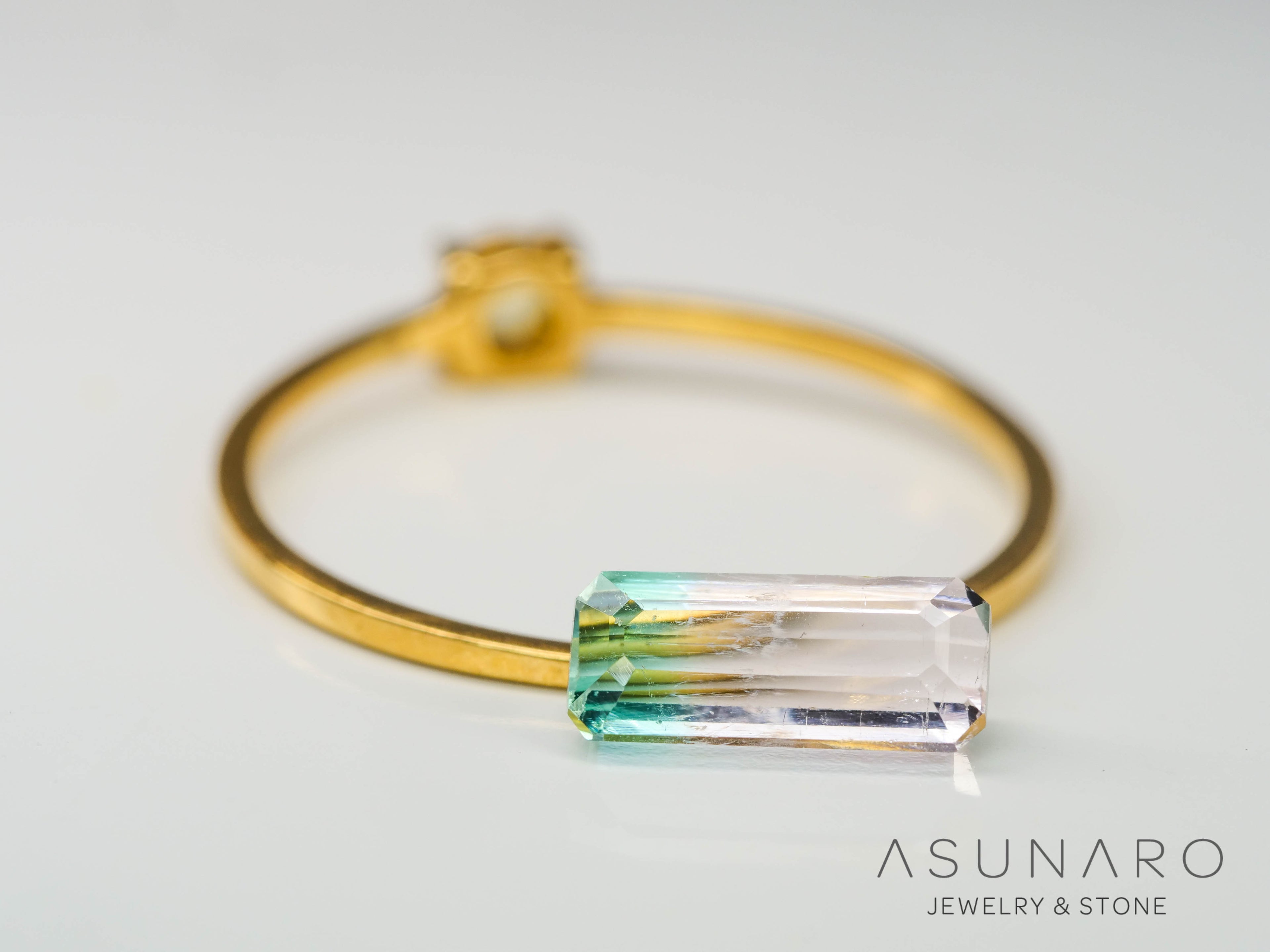 ティファニーカラー　バイカラートルマリン　エメラルドカット　アフガニスタン産　0.89ct【240802-2318】