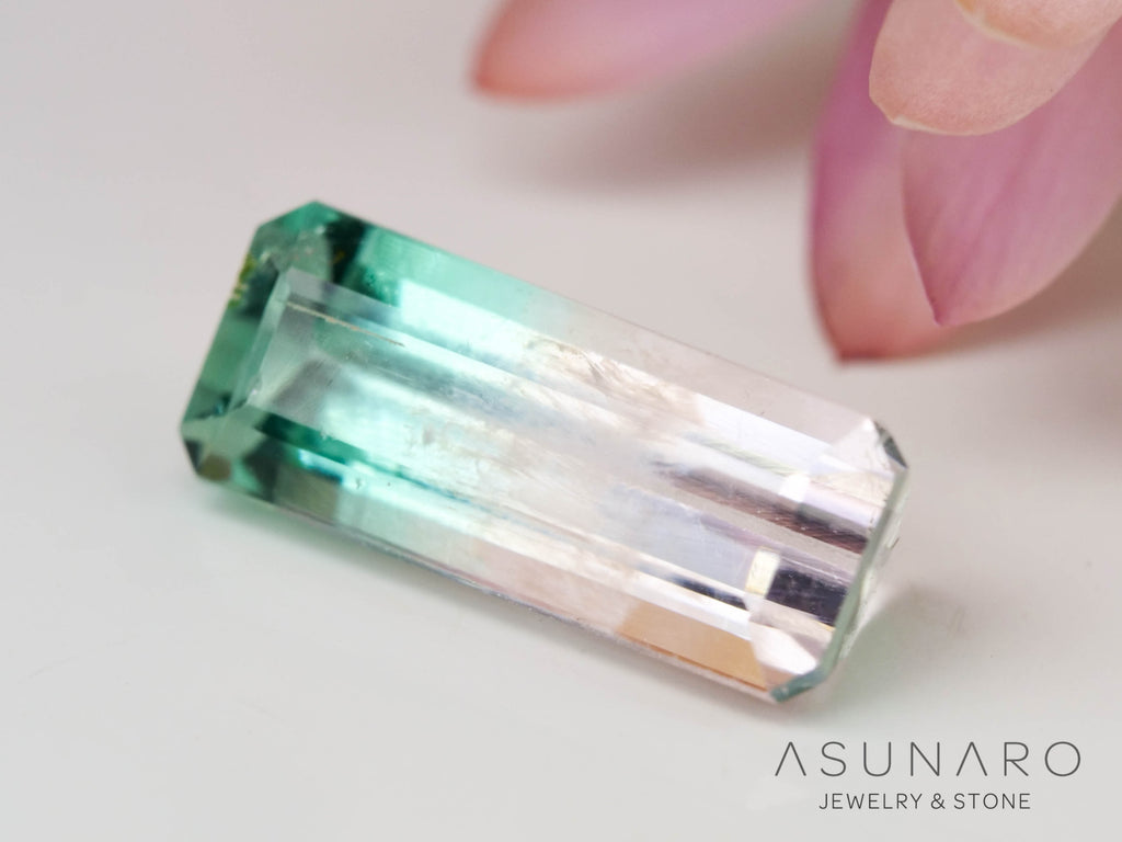 ティファニーカラー　バイカラートルマリン　エメラルドカット　アフガニスタン産　0.98ct【240802-2319】