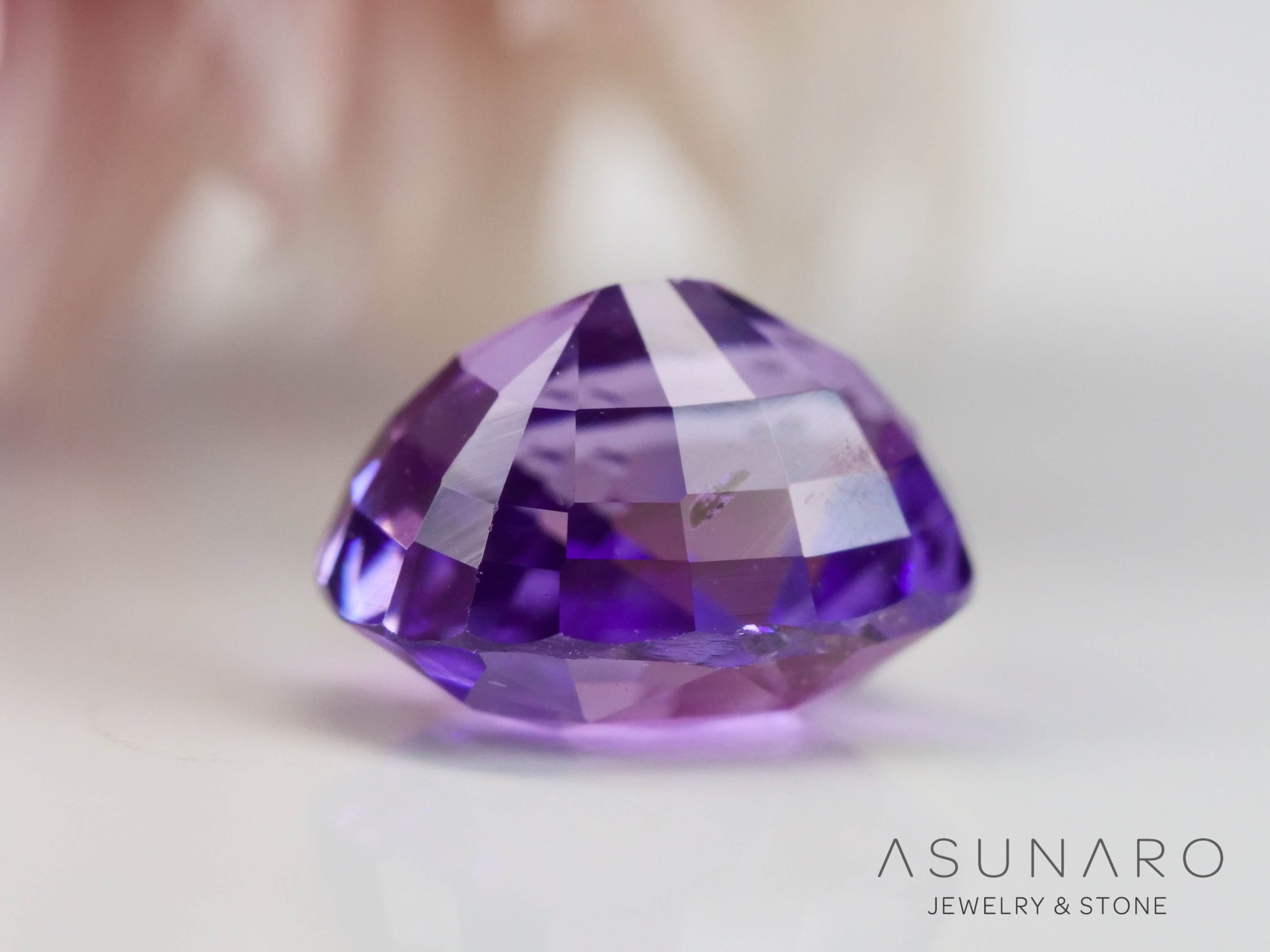 パープルサファイア クッションカット スリランカ産 1.17ct【241024