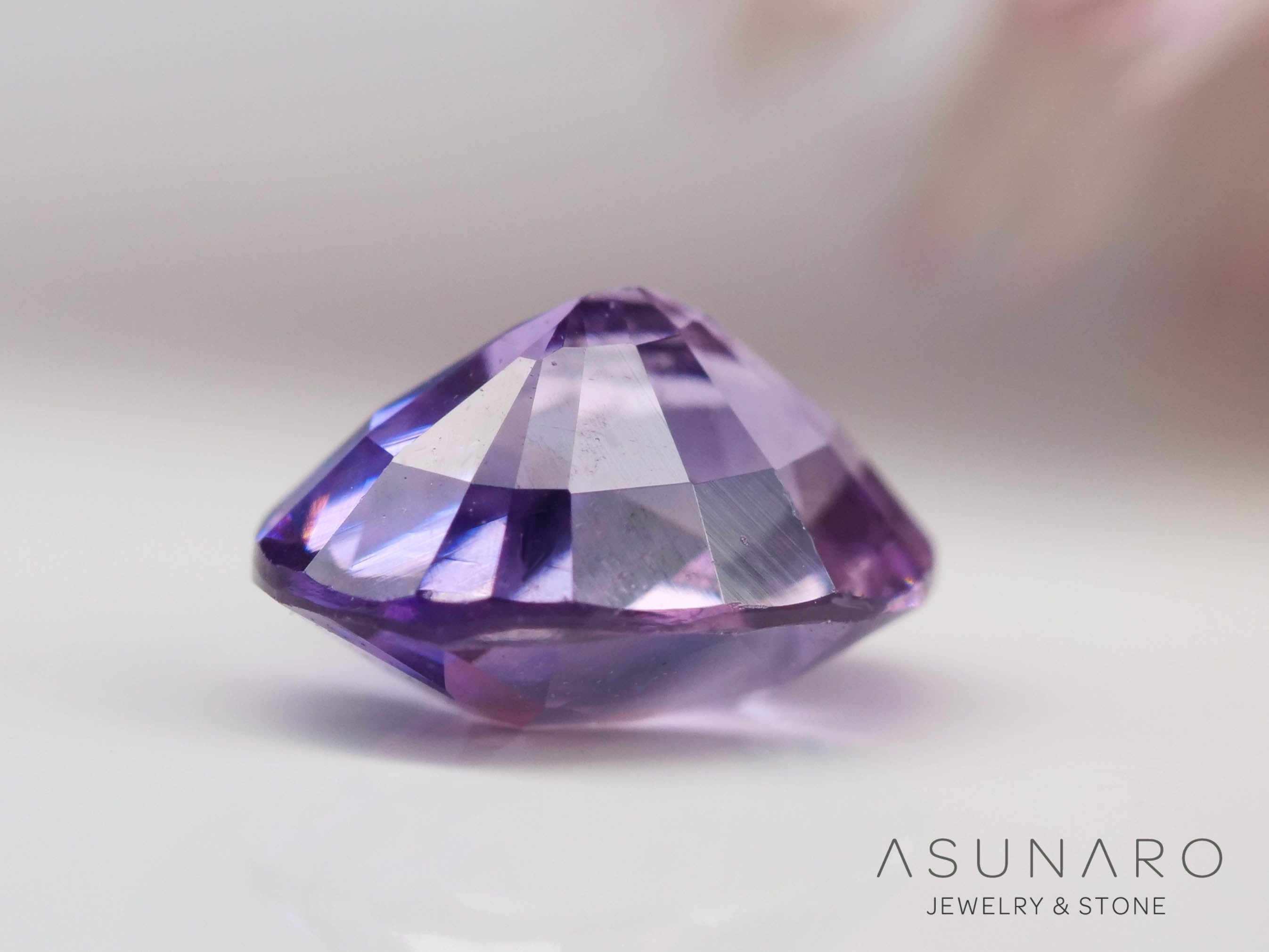 パープルサファイア オーバルカット スリランカ産 0.45ct【241024-2335