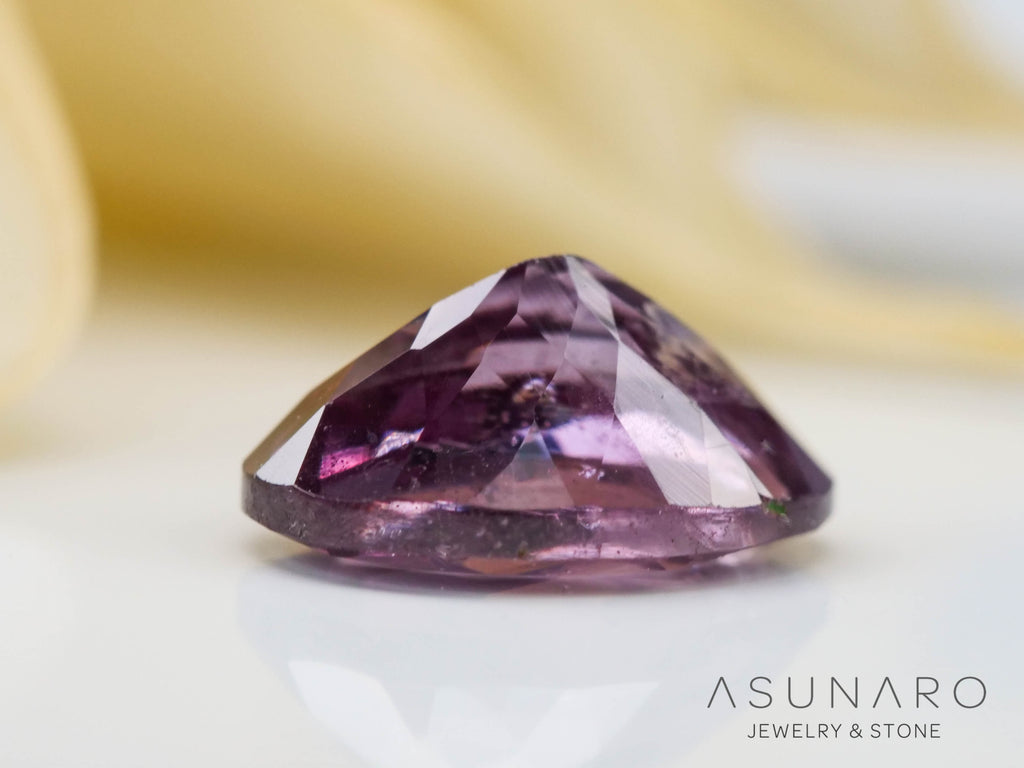 カラーチェンジガーネット　オーバルカット　 ベキリー産　0.62ct　【241030-2371】