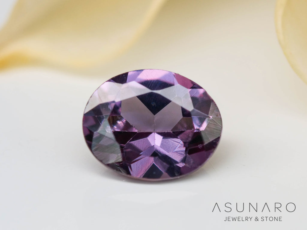 カラーチェンジガーネット　オーバルカット　 ベキリー産　0.44ct　【241030-2372】