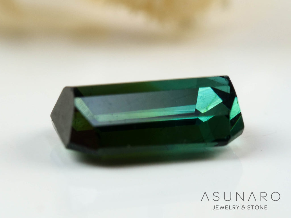バイカラーラグーントルマリン 　エメラルドカット　アフガニスタン産  0.88ct【241009-2436】