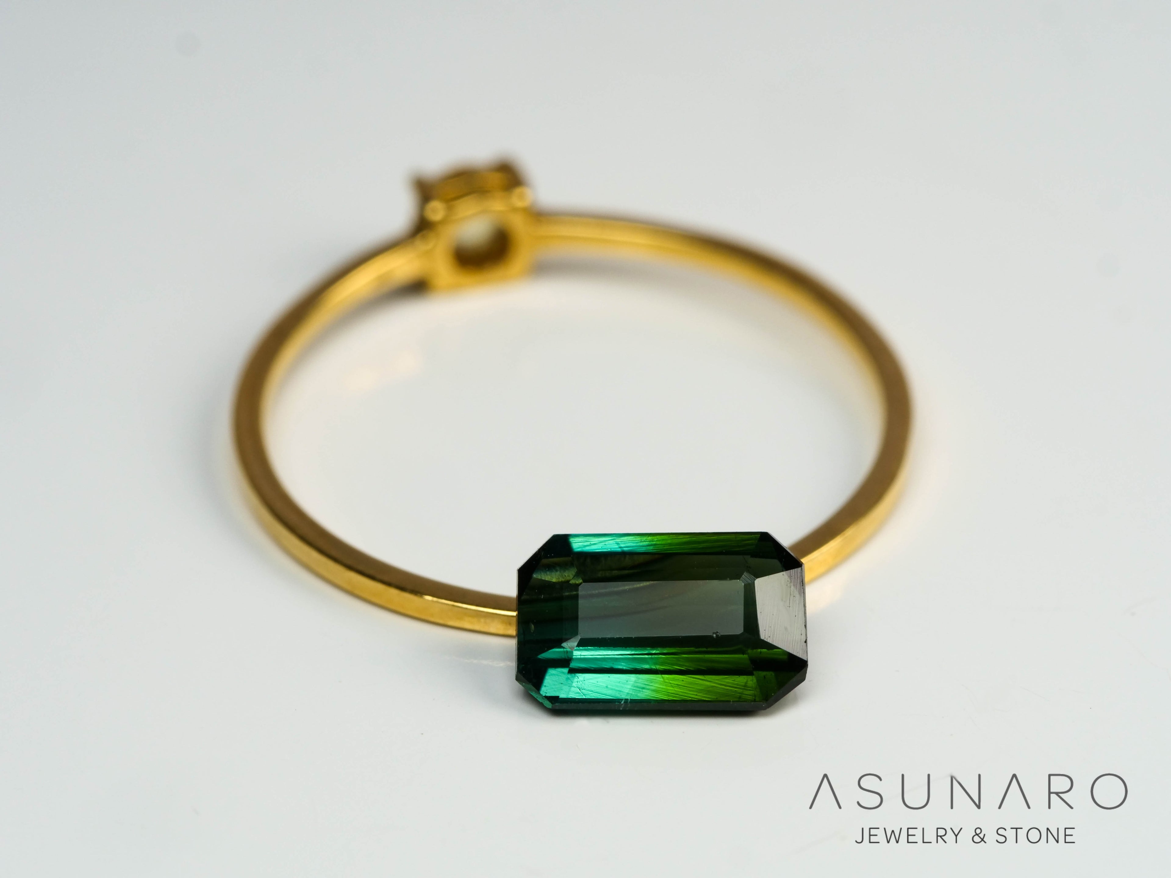 バイカラーラグーントルマリン 　エメラルドカット　アフガニスタン産  0.88ct【241009-2436】