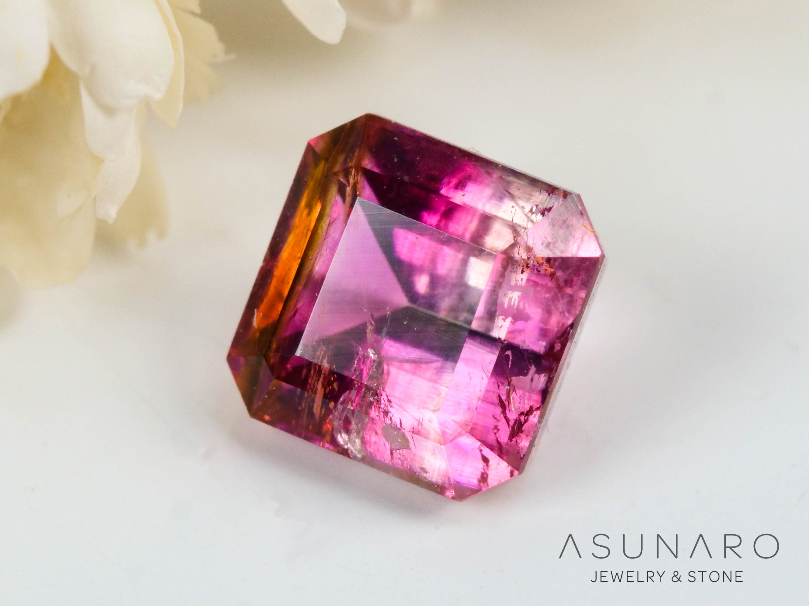 パーティーカラートルマリン エメラルドカット アフガニスタン産 0.59