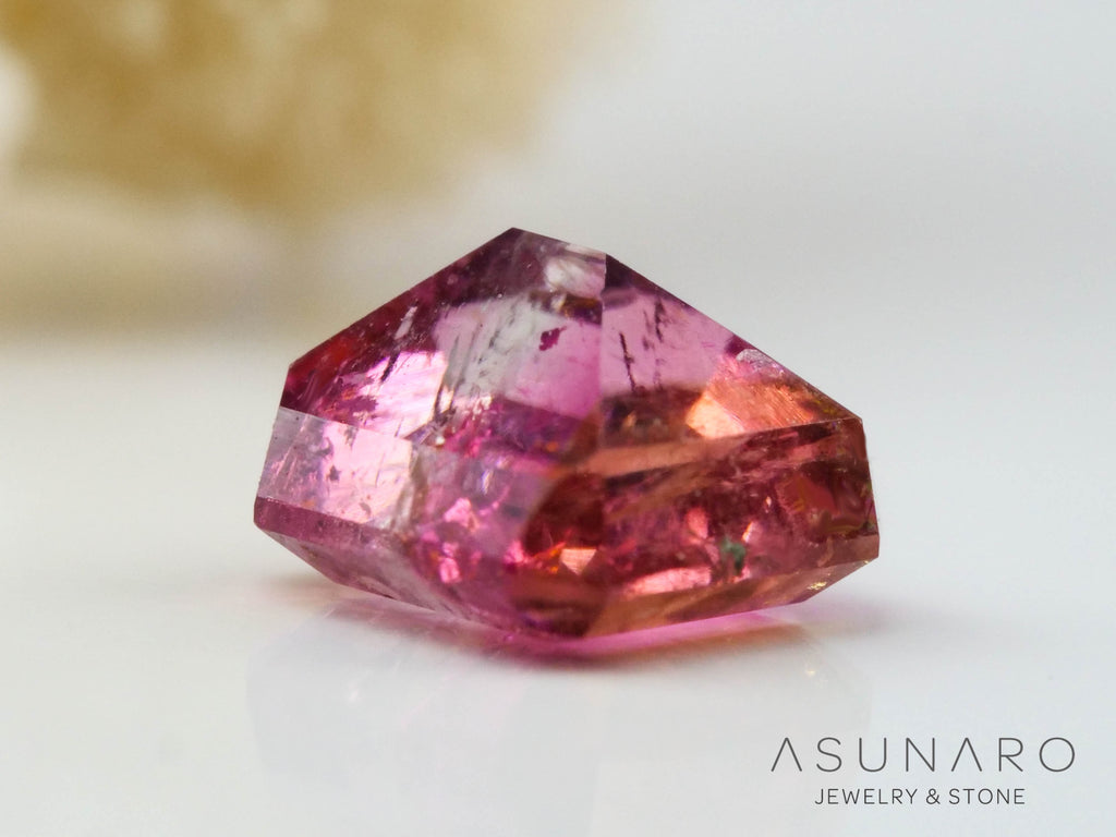 パーティーカラートルマリン　エメラルドカット　アフガニスタン産　0.59ct【241009-2438】