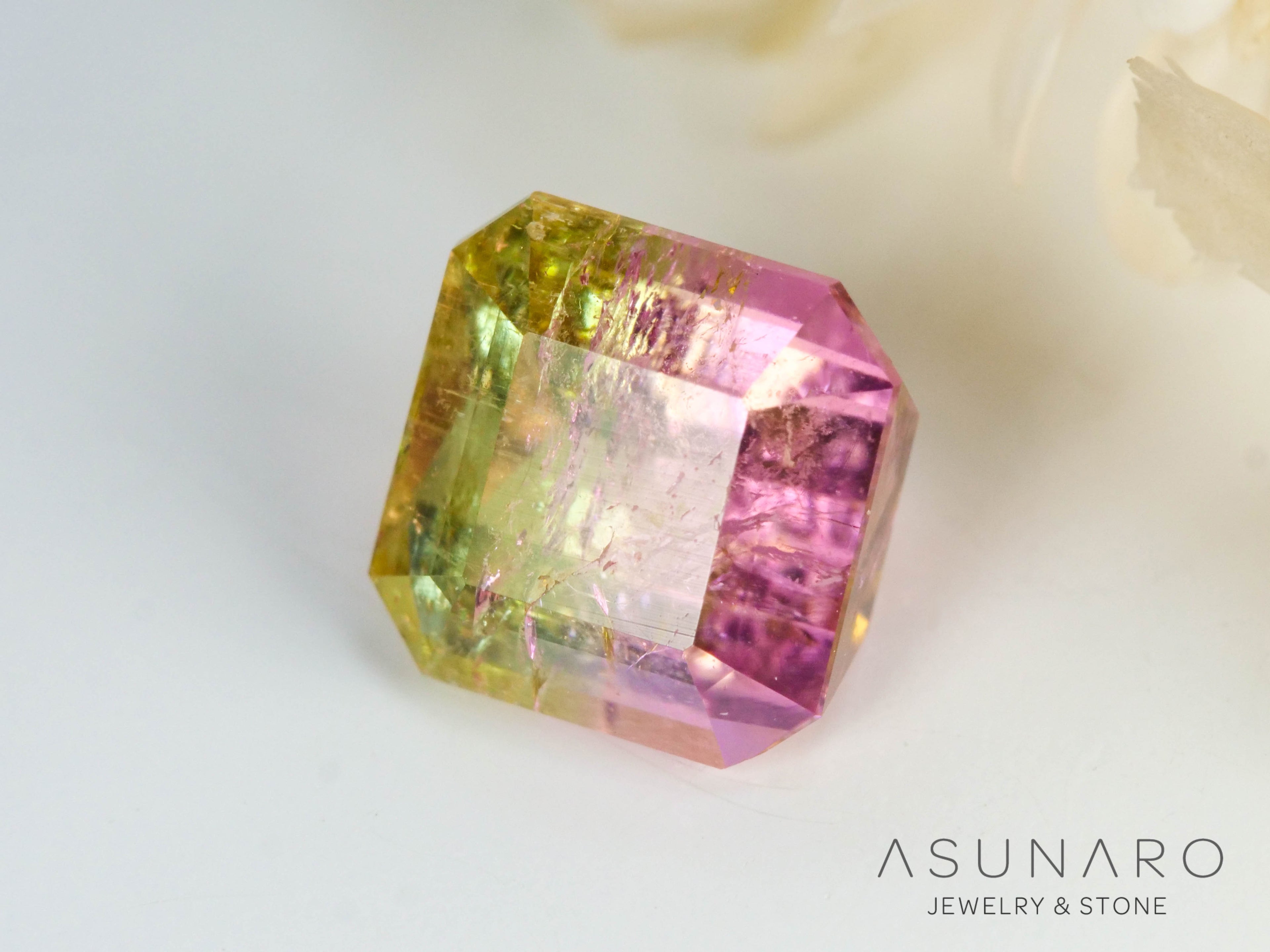 桜餅バイカラートルマリン　エメラルドカット　アフガニスタン産　1.00ct【241009-2439】