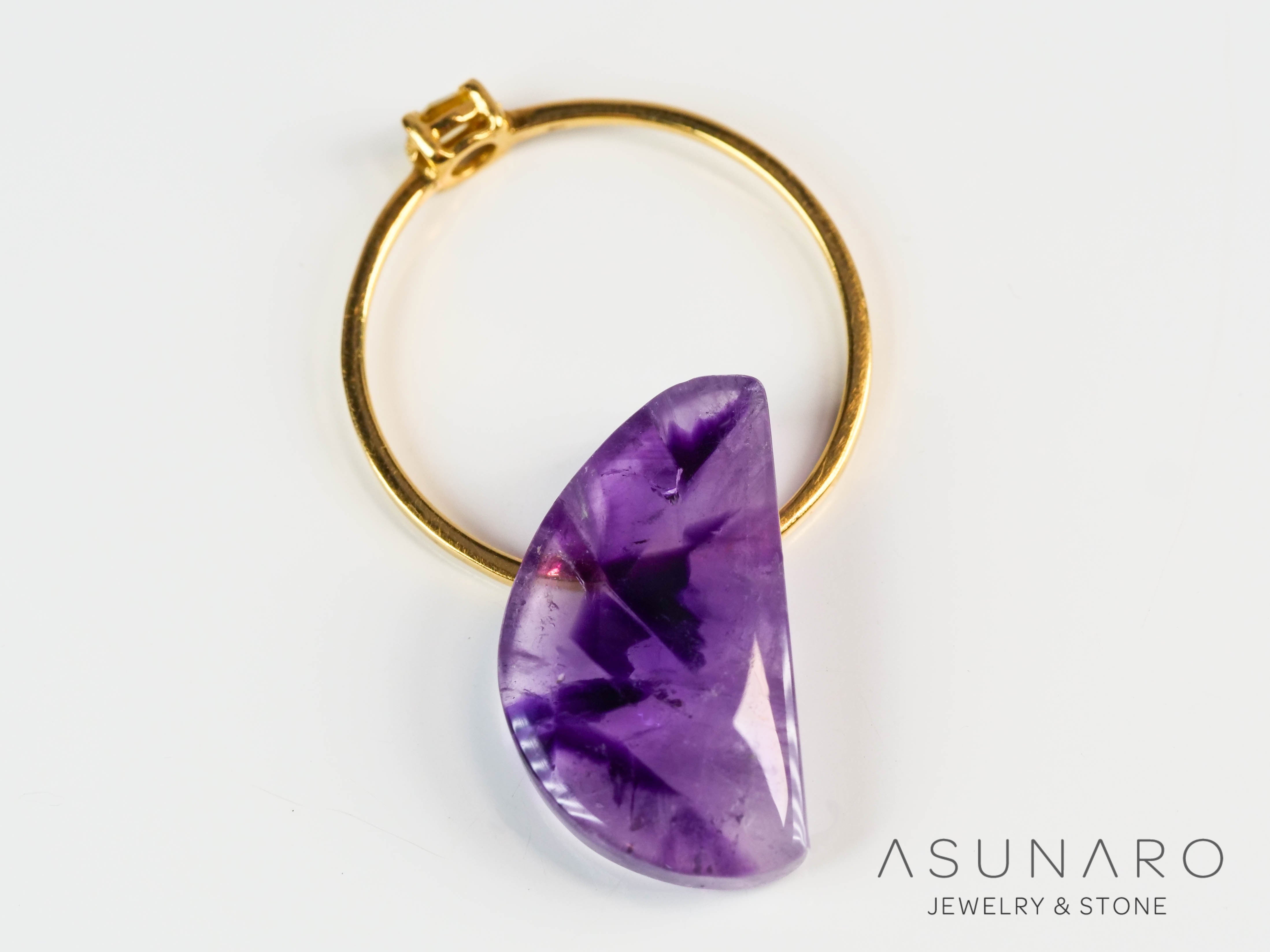 トラピッチェアメジスト カボション ブラジル産 6.32ct【240819-2488