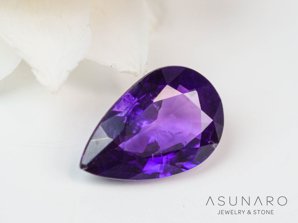 パープルサファイア 　ペアシェイプ　 スリランカ産　0.57ct【240821-2498】