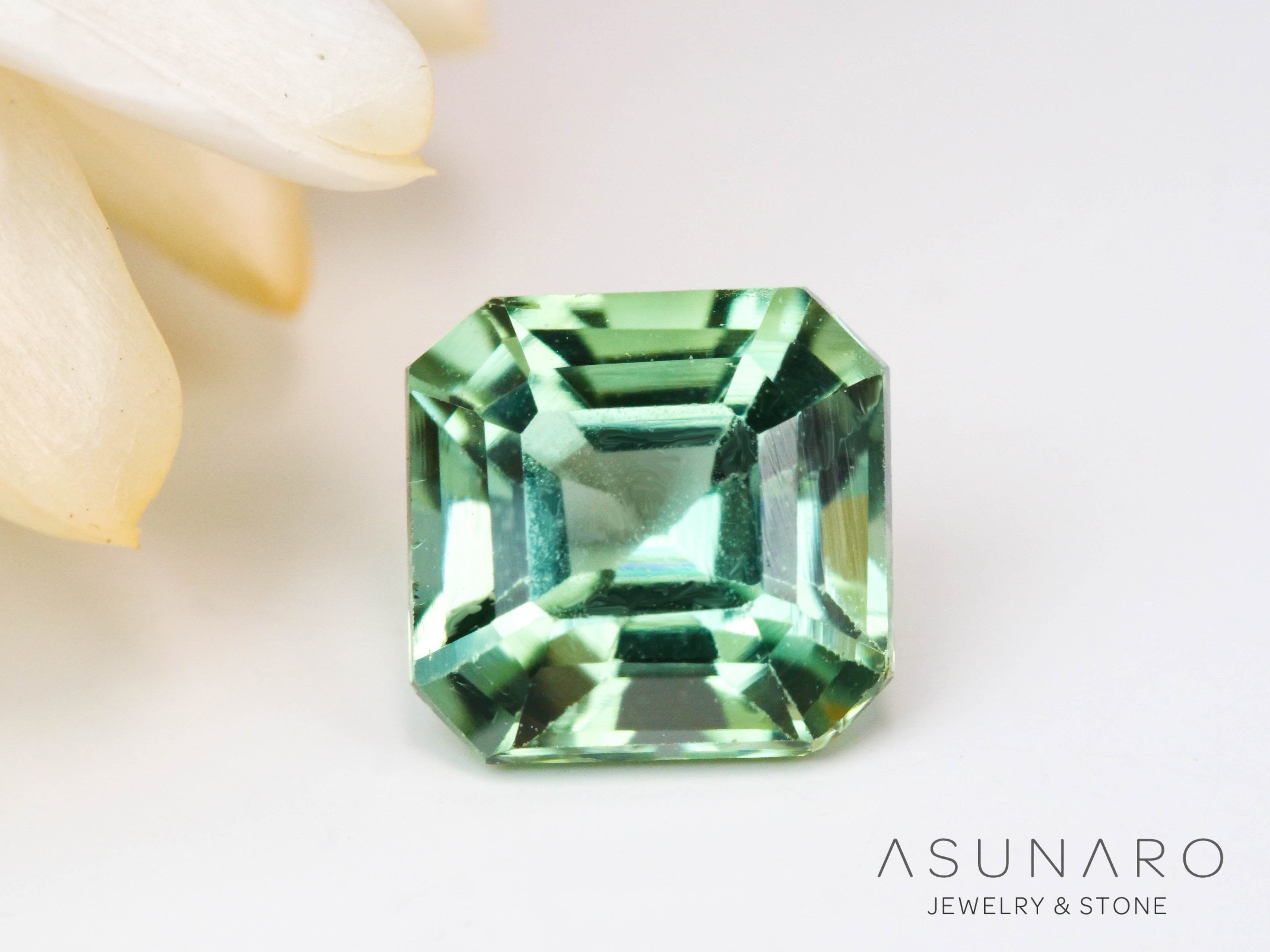 ミントブルートルマリン 　アッシャーカット　アフガニスタン産 　0.78ct【241024-2462】