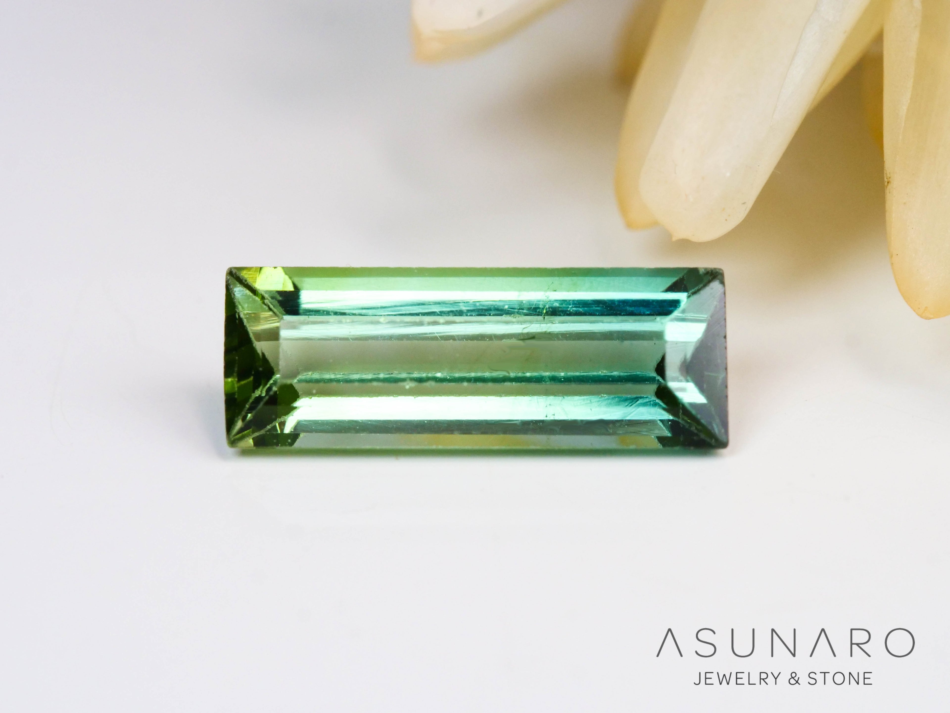 バイカラートルマリン 　スクエアカット　アフガニスタン産 　1.30ct【241024-2464】