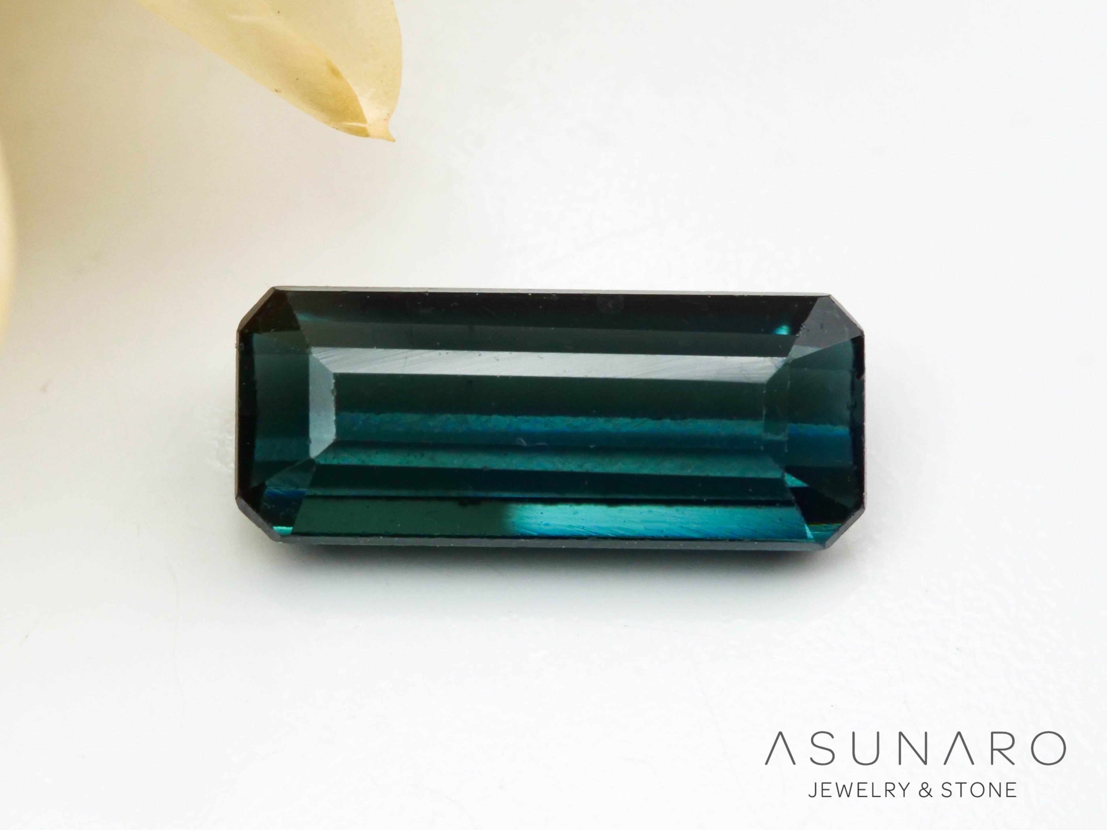 ブルートルマリン 　エメラルドカット　アフガニスタン産 　0.93ct【241024-2465】