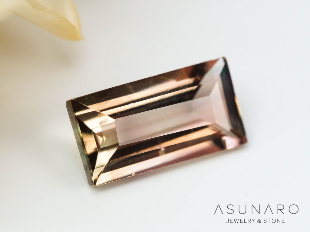 バイカラーアンデシン　スクエアカット　チベット産　0.69ct【240819-2468】