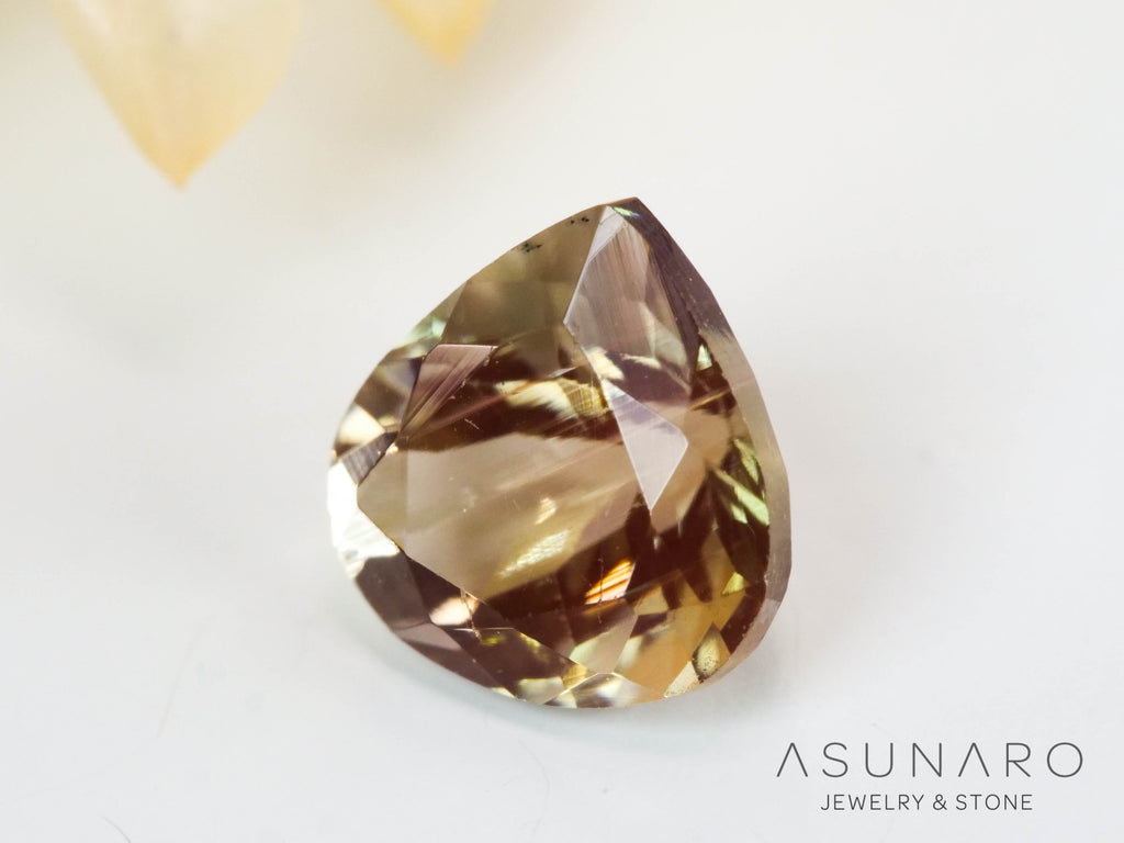 バイカラーアンデシン　マロンカット　チベット産　0.66ct【240819-2470】