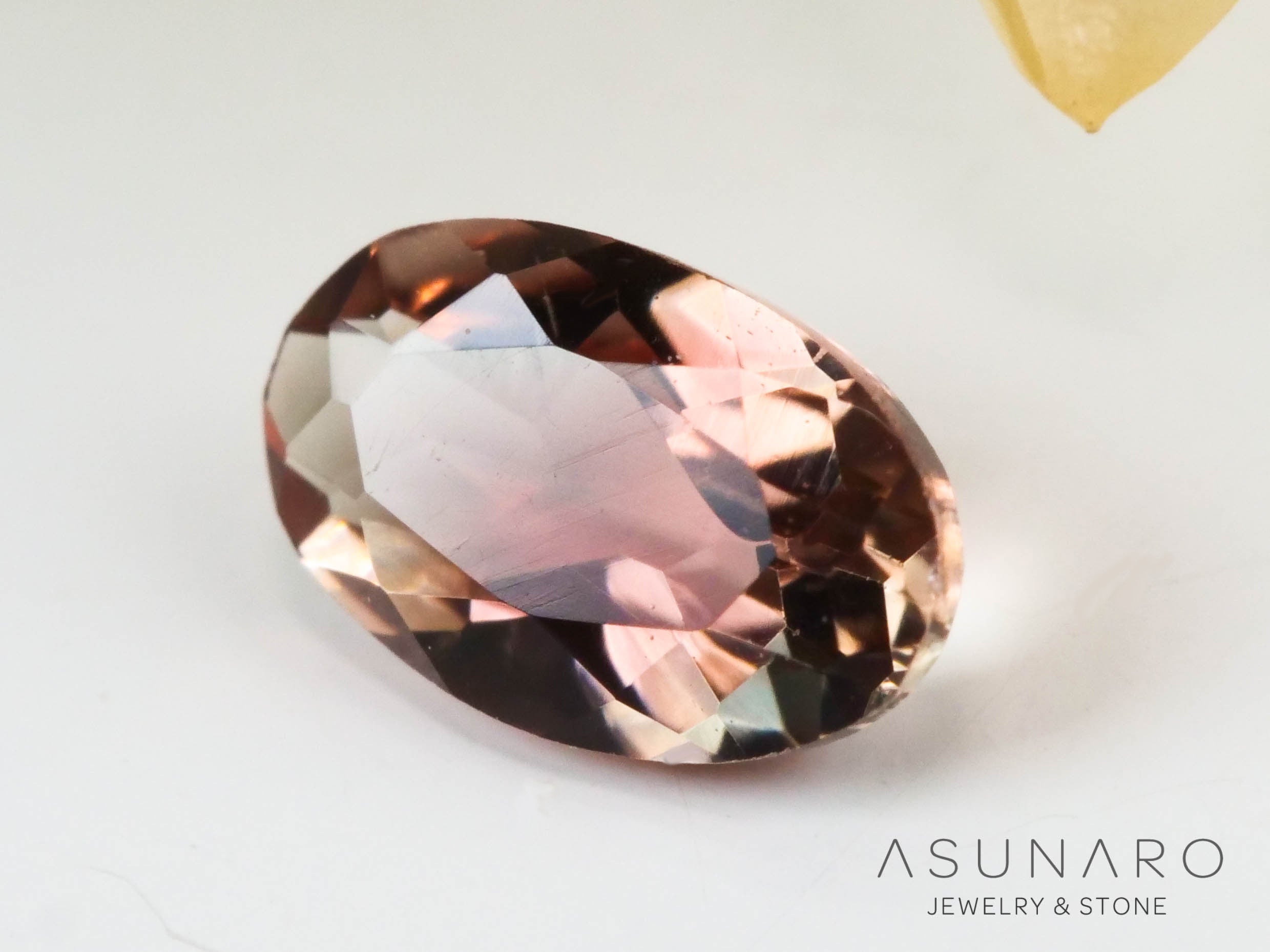 バイカラーアンデシン　オーバルカット　チベット産　0.20ct【240819-2472】