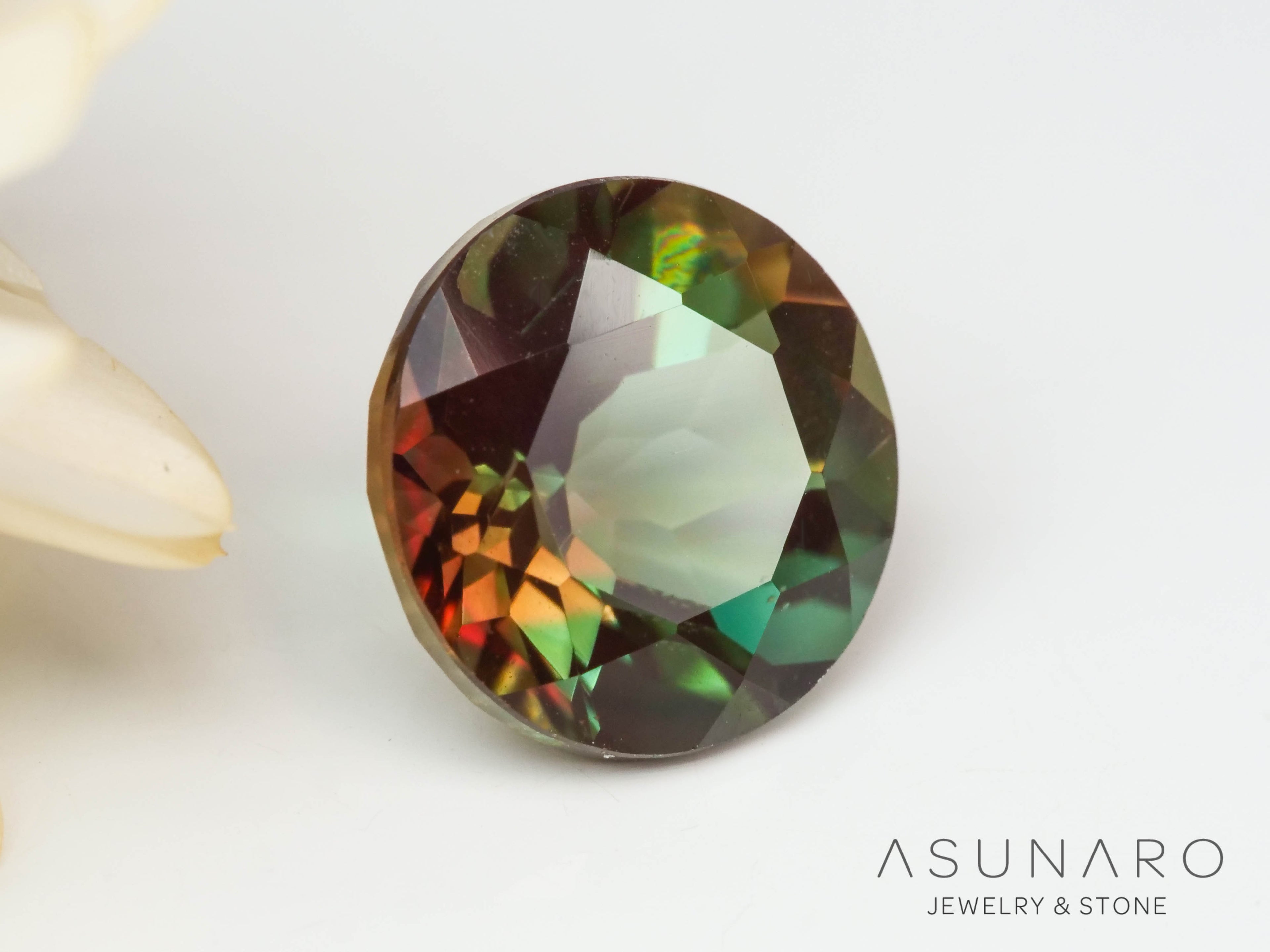 バイカラーアンデシン　ラウンドカット　チベット産　2.66ct【241005-2510】