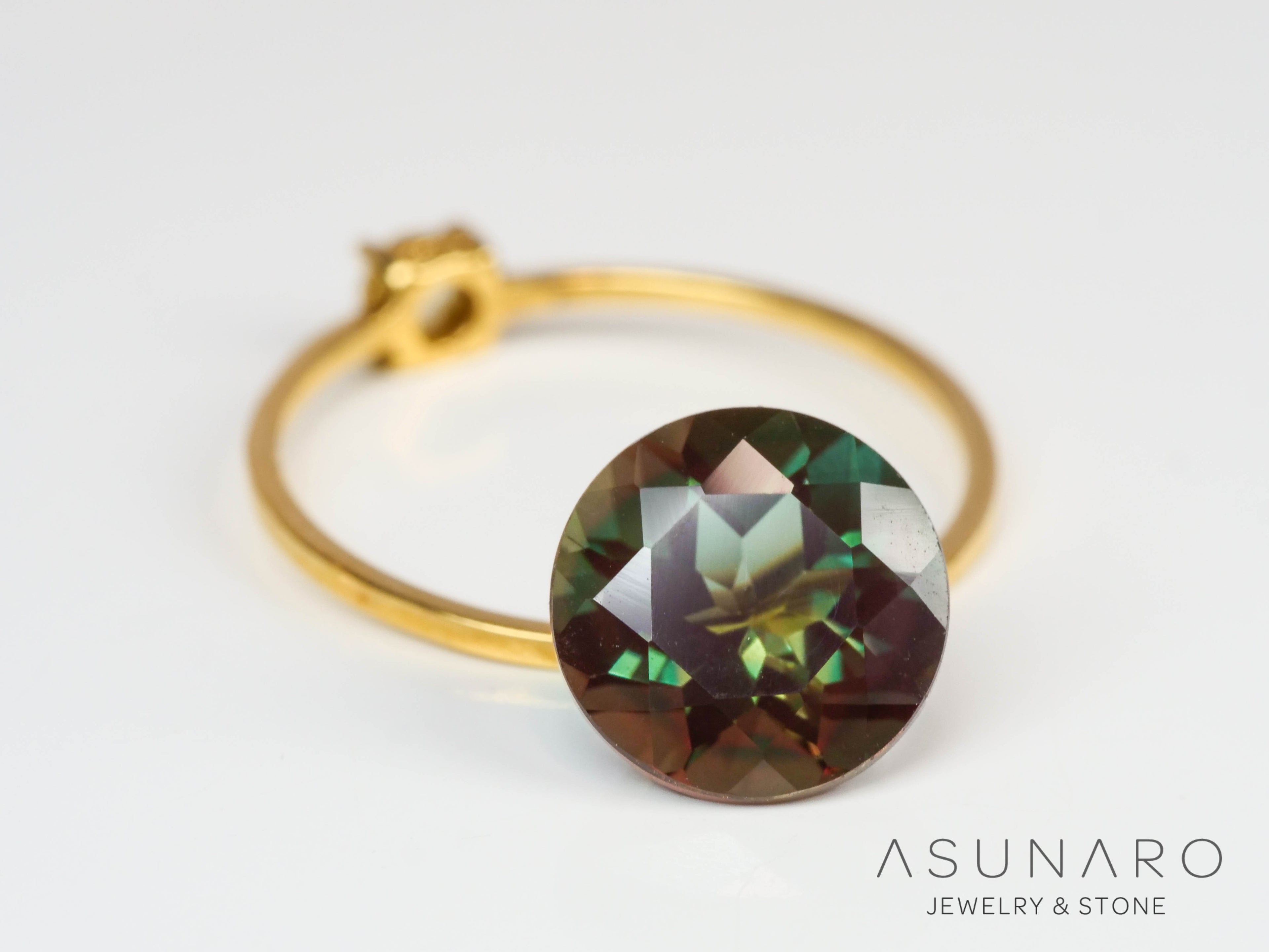 バイカラーアンデシン　ラウンドカット　チベット産　2.66ct【241005-2510】