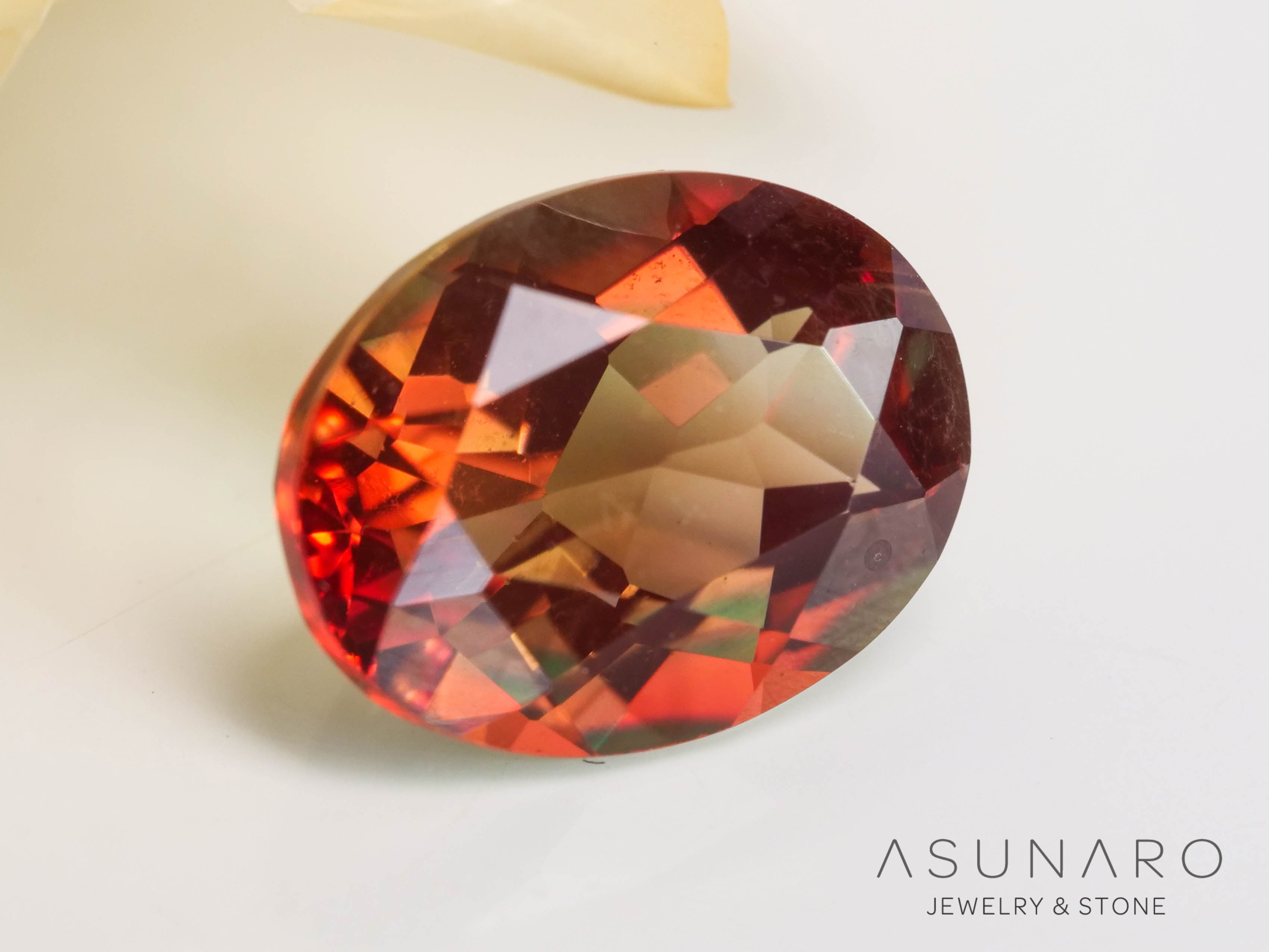 バイカラーアンデシン オーバルカット チベット産 1.73ct【241005-2514