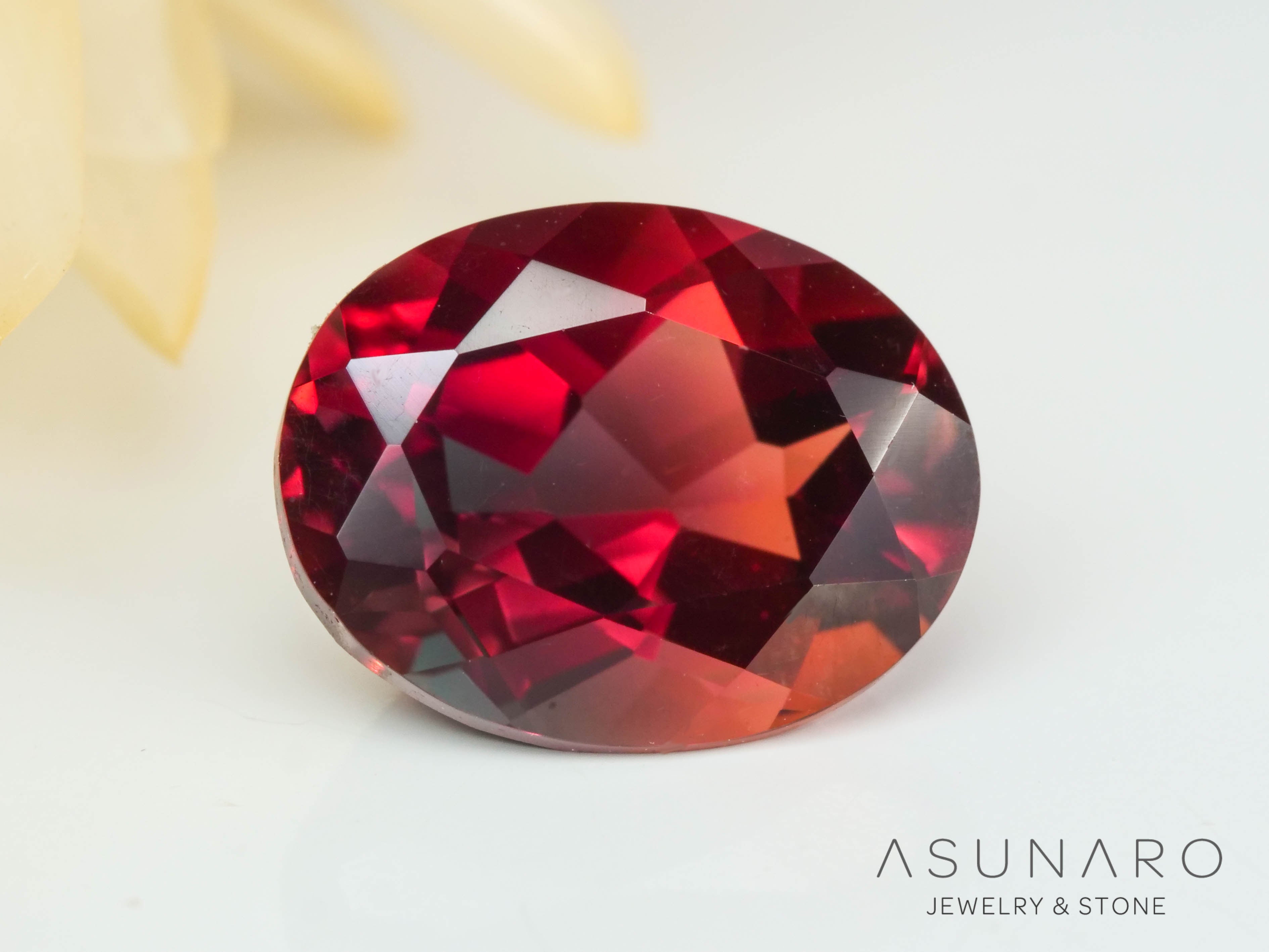 バイカラーアンデシン　オーバルカット　チベット産　1.86ct【241005-2518】