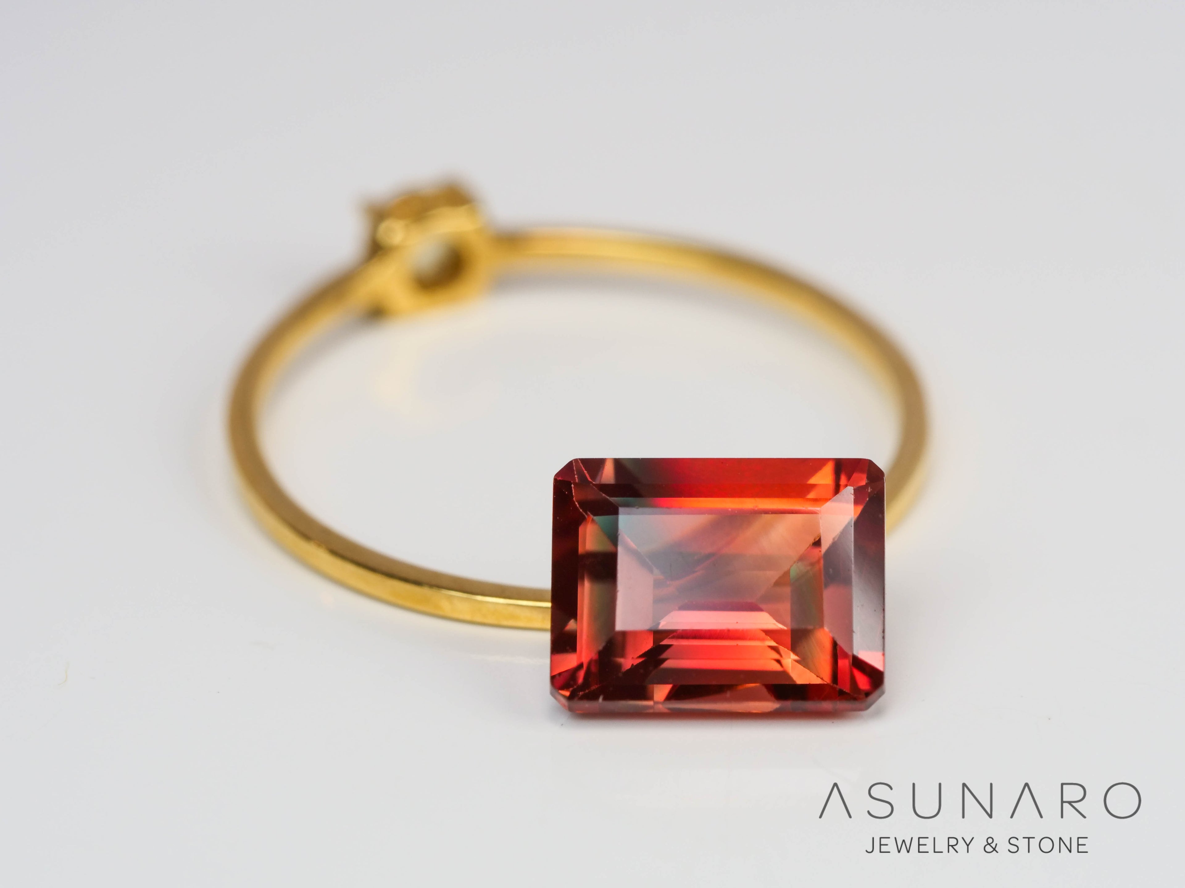 バイカラーアンデシン　エメラルドカット　チベット産　1.72ct【241005-2520】