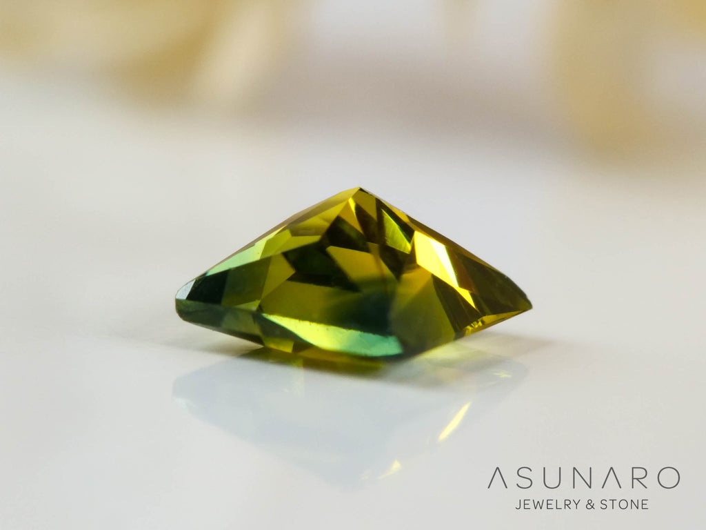 バイカラーサファイア 　プリンセスカット　 スリランカ産　0.20ct【250127-2531】