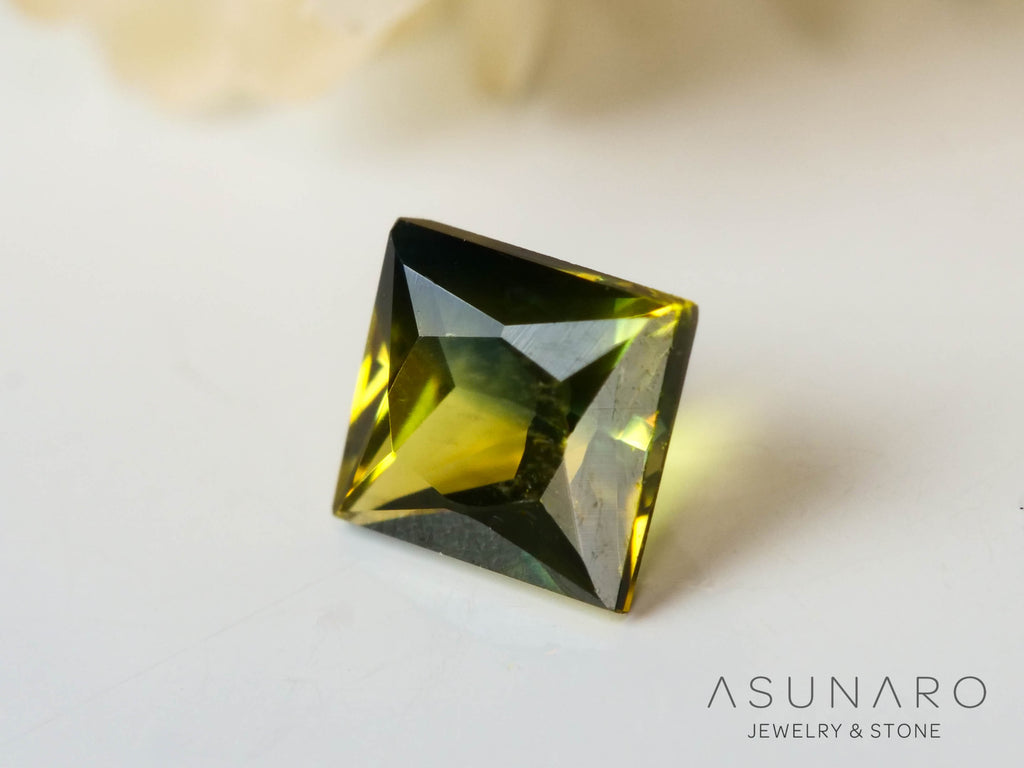 バイカラーサファイア 　プリンセスカット　 スリランカ産　0.18ct【250127-2532】