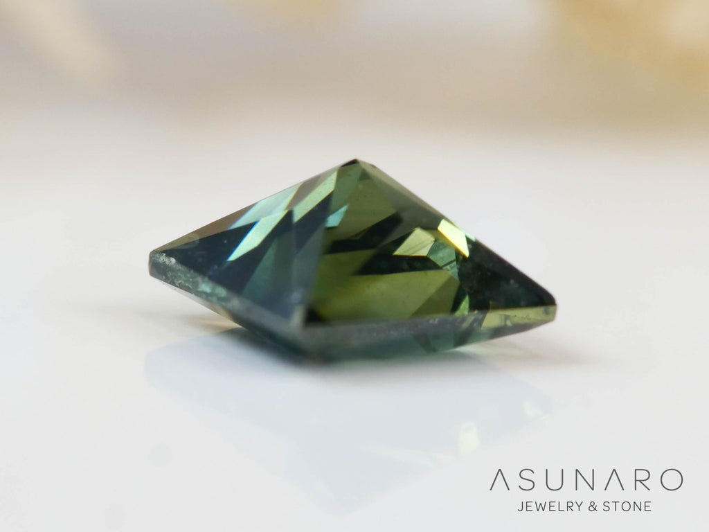 バイカラーサファイア 　プリンセスカット　 スリランカ産　0.41ct【241028-2539】