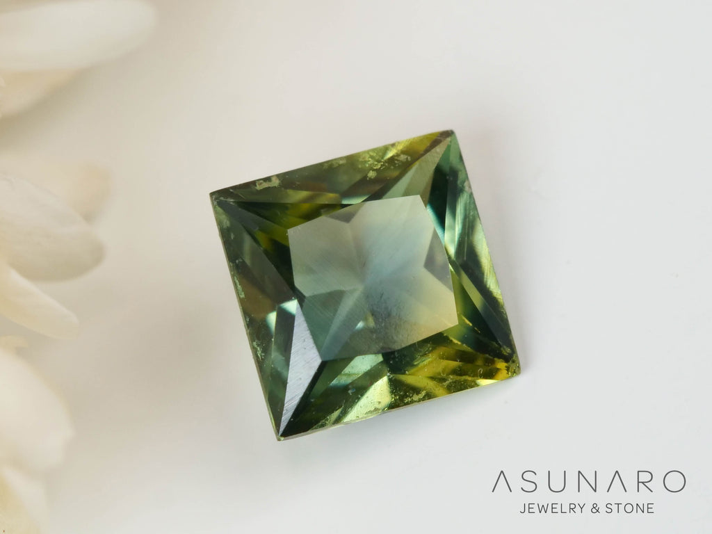 バイカラーサファイア 　プリンセスカット　 スリランカ産　0.30ct【241028-2545】