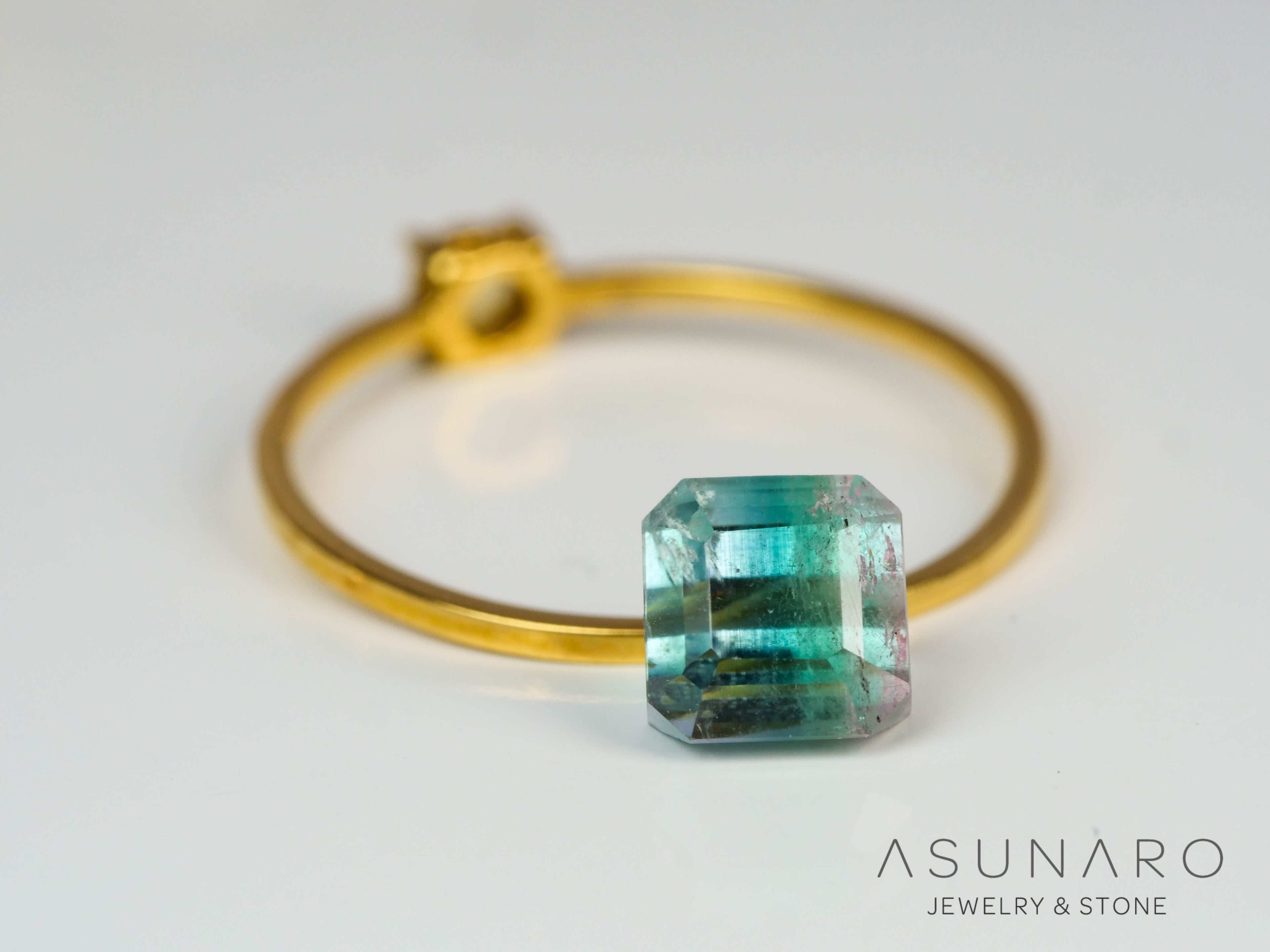 パーティーカラードトルマリン　エメラルドカット　アフガニスタン産　1.63ct【241106-2546】