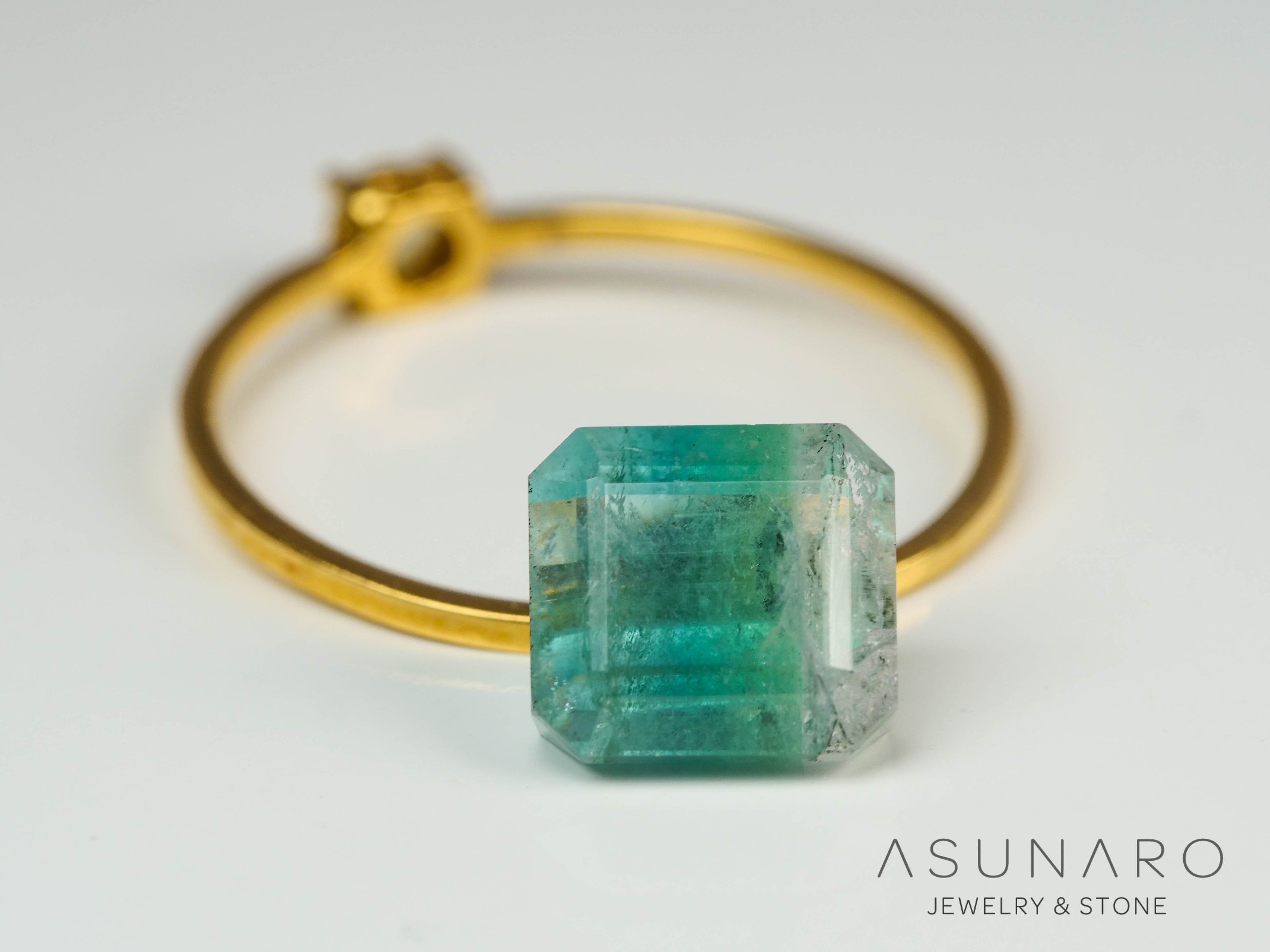 パーティーカラードトルマリン　エメラルドカット　アフガニスタン産　2.63ct【241106-2547】