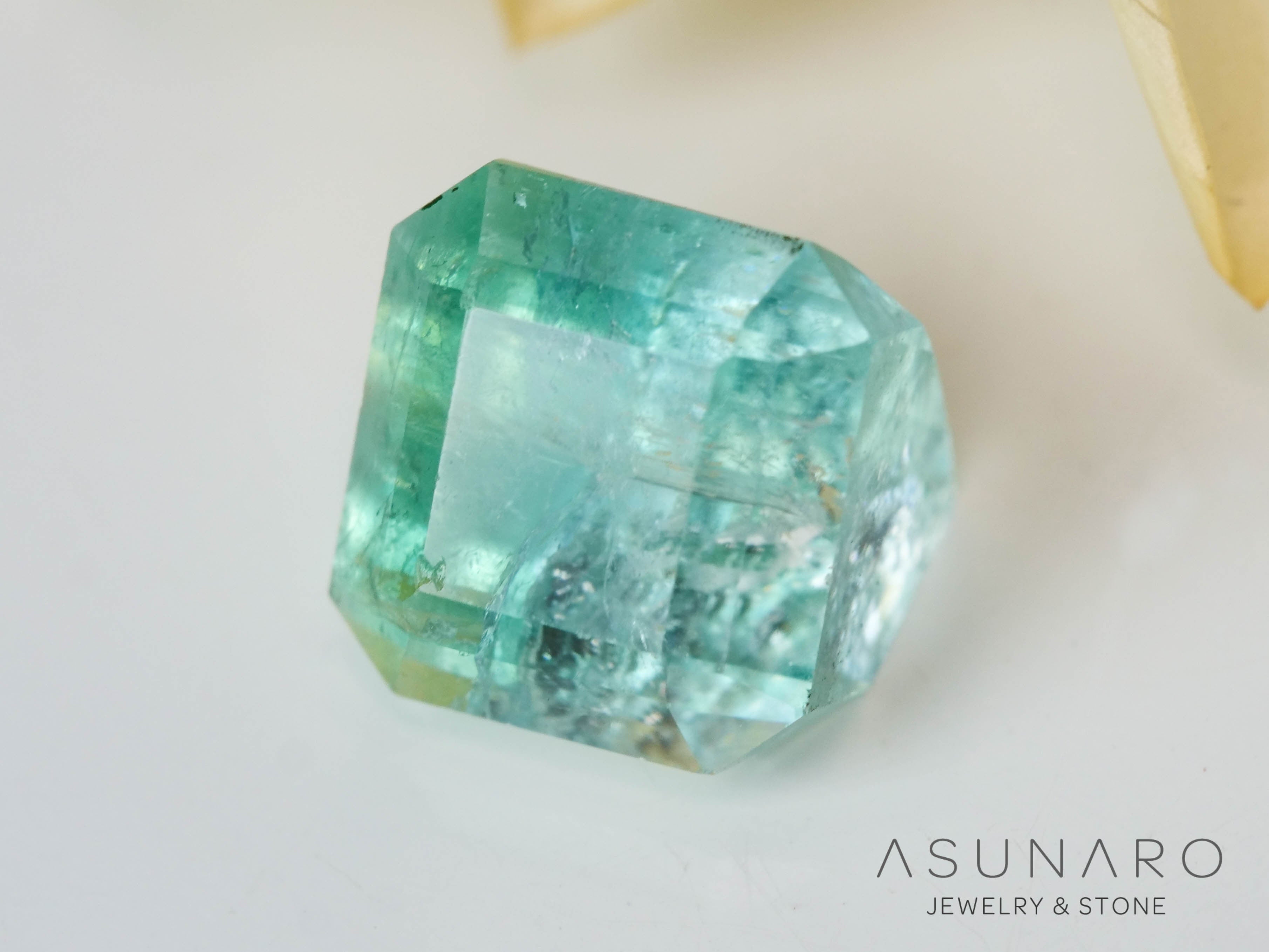 バイカラートルマリン　エメラルドカット　アフガニスタン産　1.07ct【241106-2554】