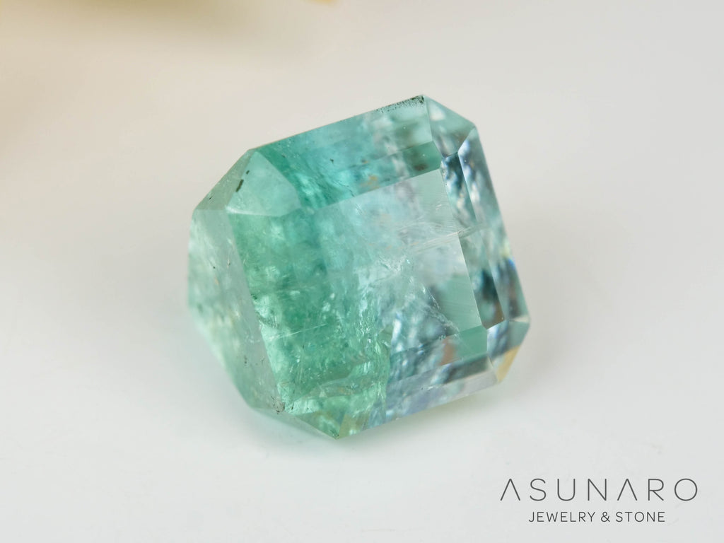 バイカラートルマリン　エメラルドカット　アフガニスタン産　1.07ct【241106-2554】