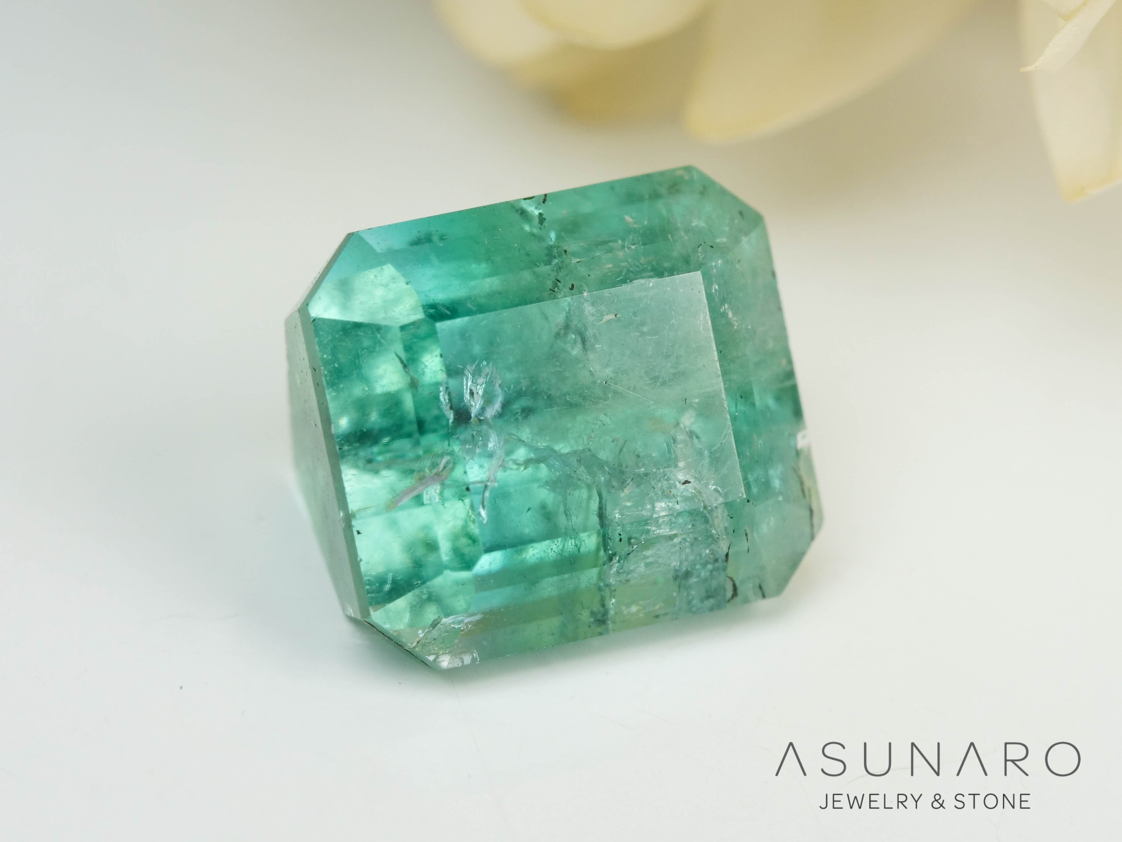 バイカラートルマリン　エメラルドカット　アフガニスタン産　2.30ct【241106-2557】