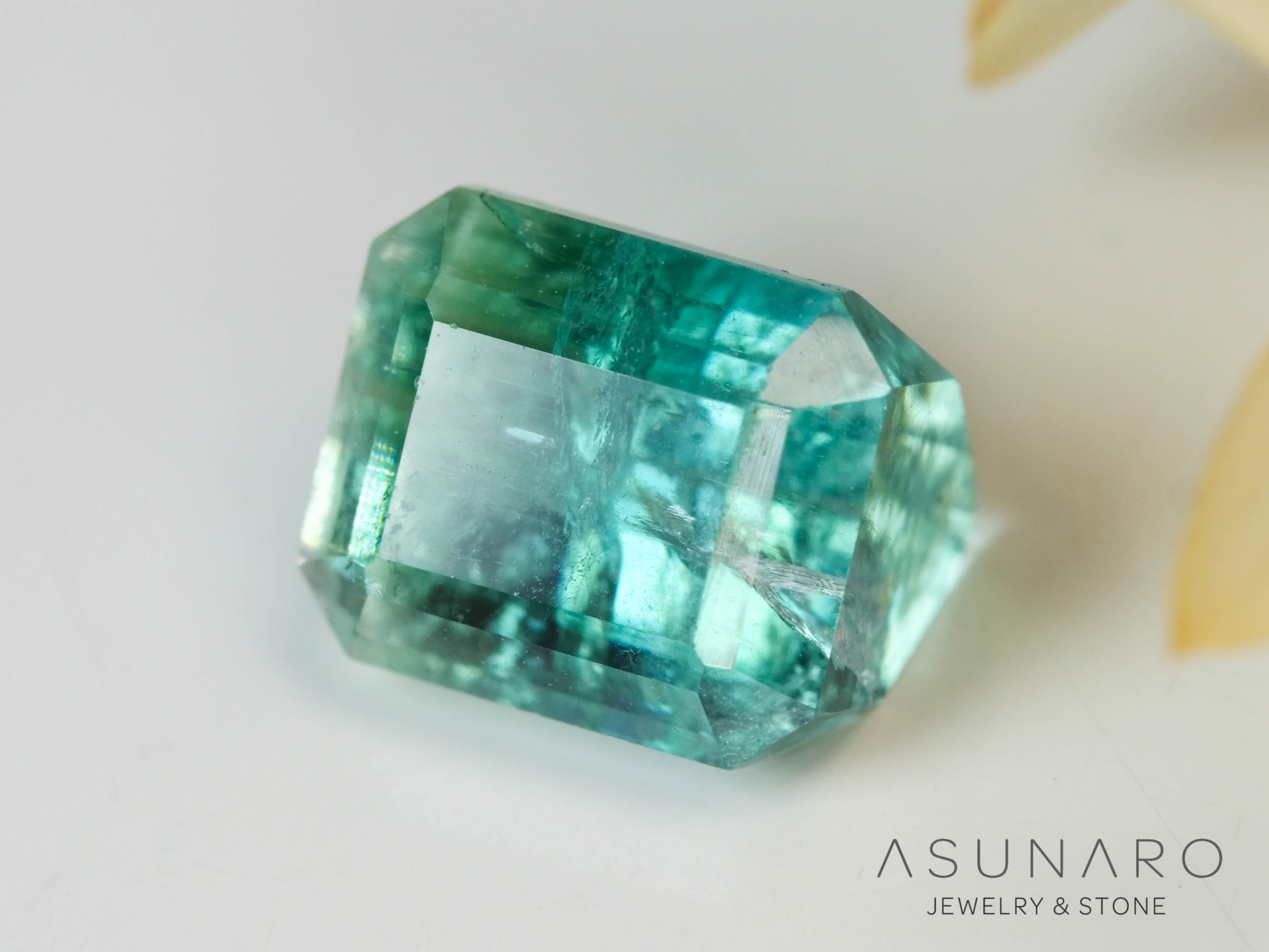 バイカラートルマリン　エメラルドカット　アフガニスタン産　1.67ct【241106-2561】