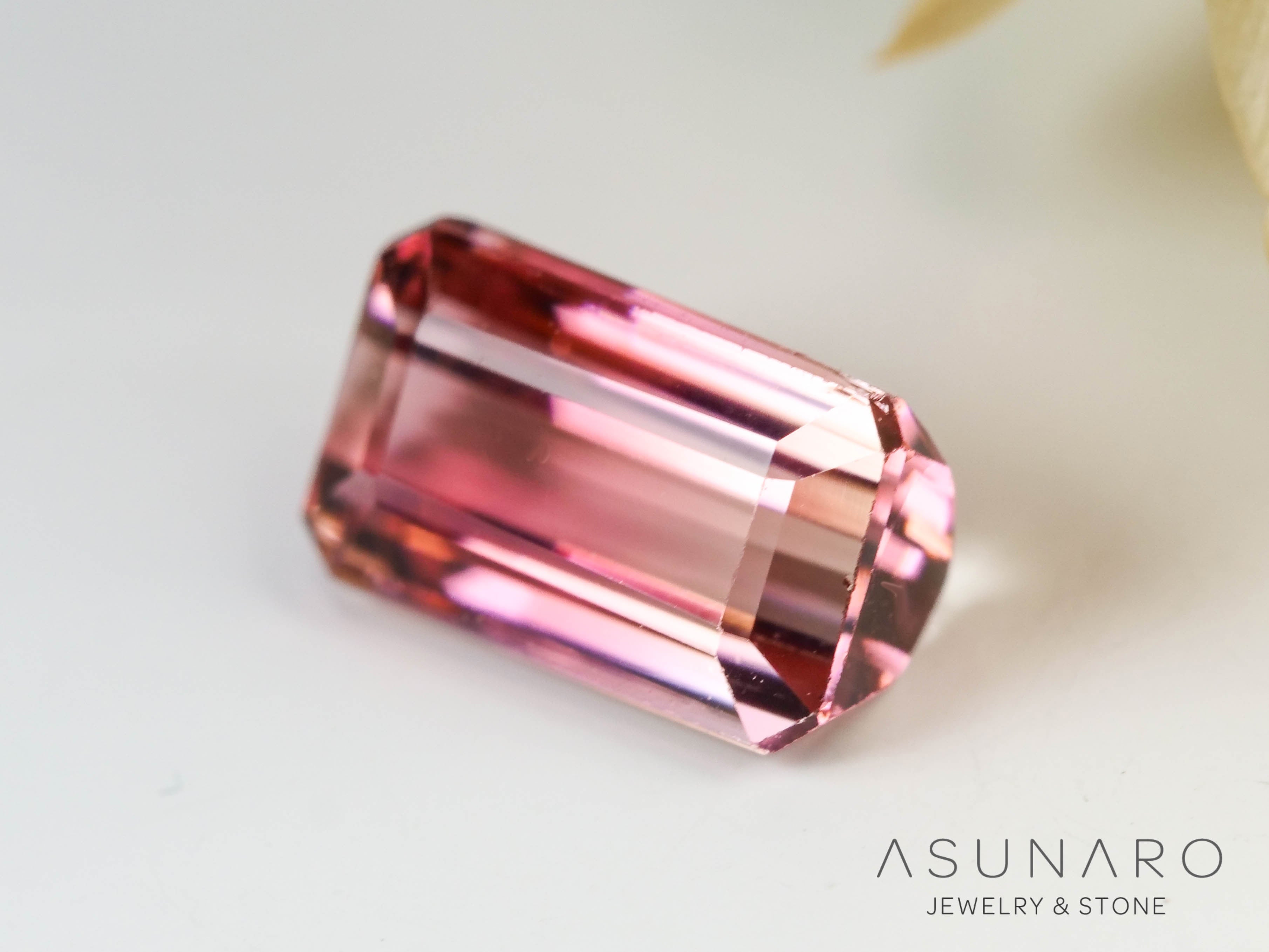 バイカラートルマリン　エメラルドカット　コンゴ産　0.61ct【241028-2562】