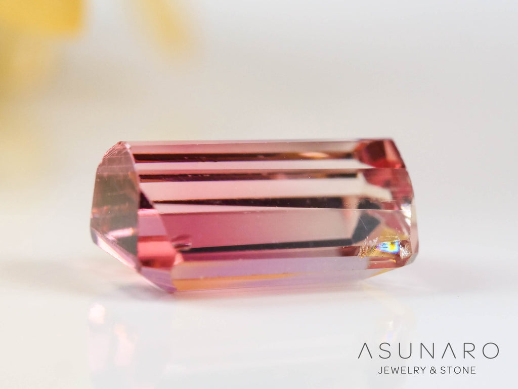 バイカラートルマリン　エメラルドカット　コンゴ産　0.61ct【241028-2562】