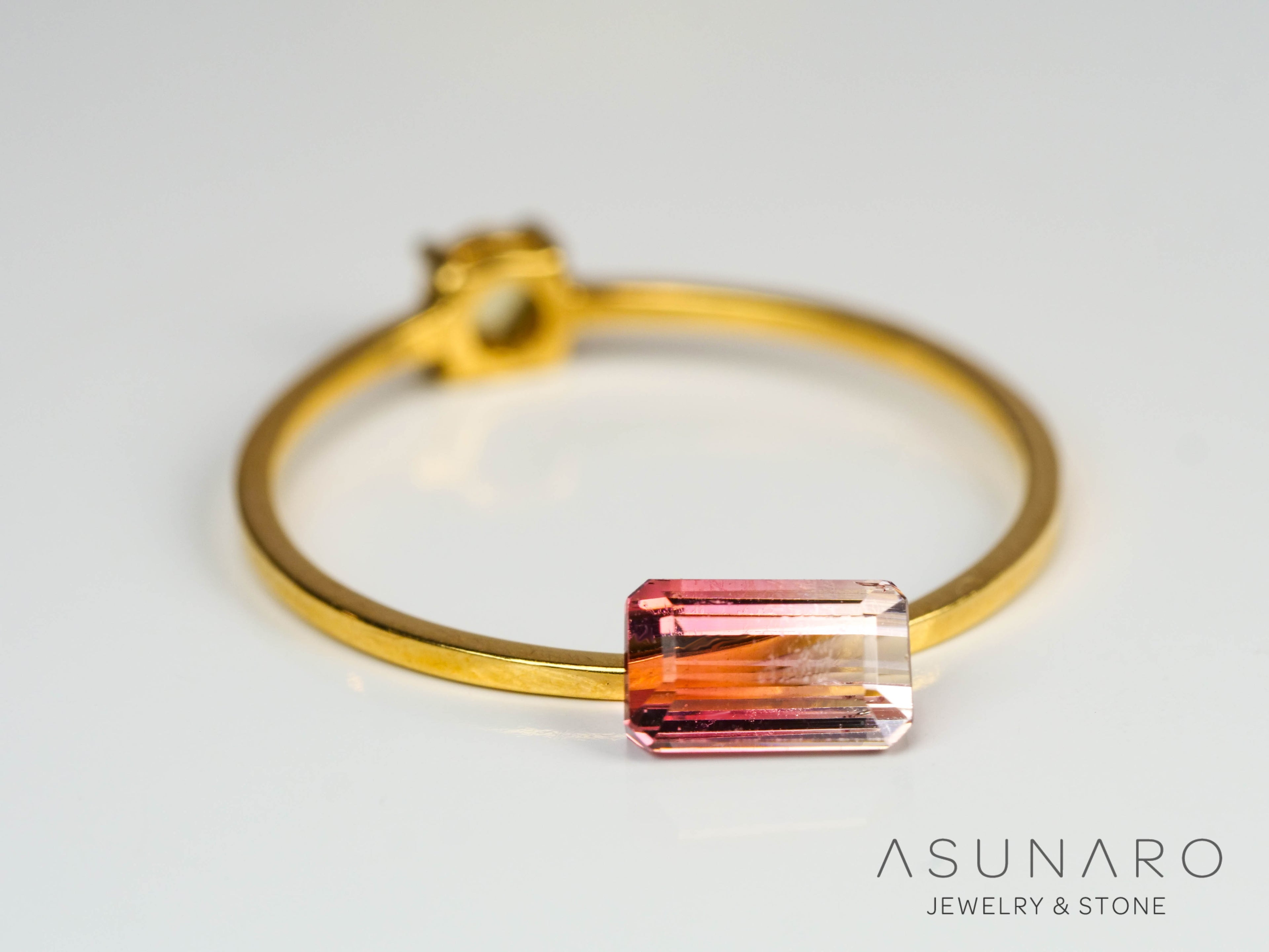 バイカラートルマリン　エメラルドカット　コンゴ産　0.61ct【241028-2562】