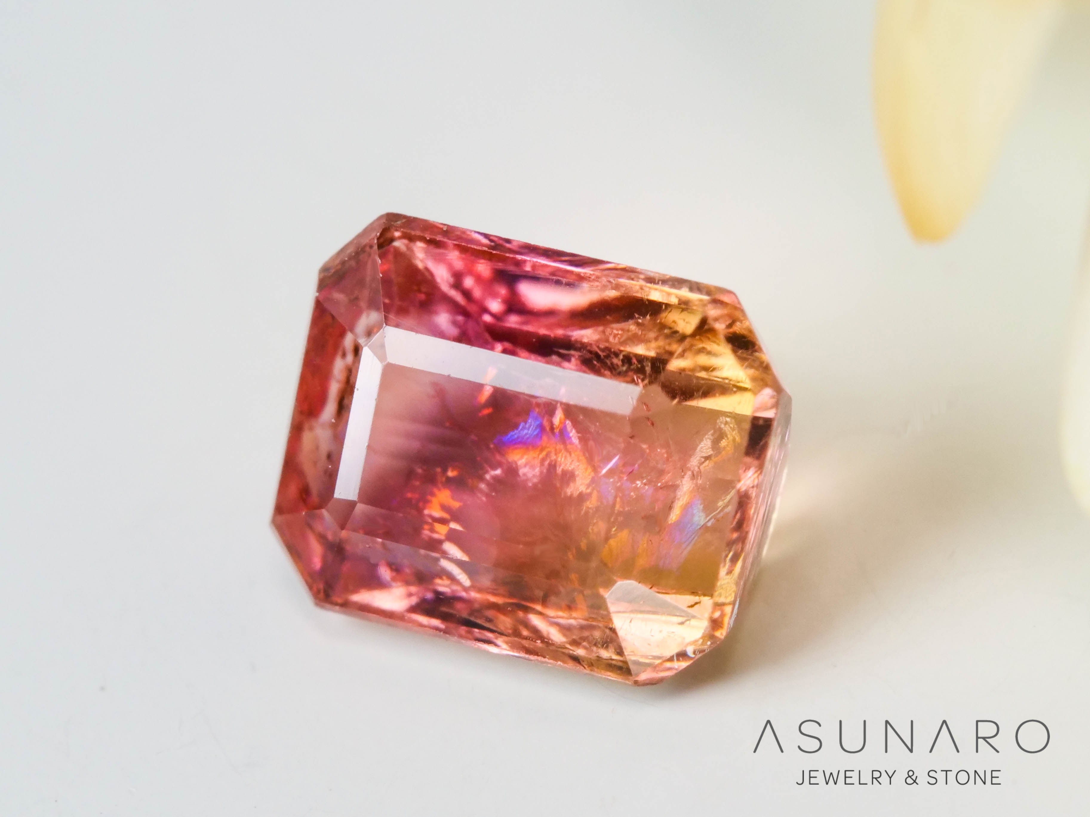 バイカラートルマリン　エメラルドカット　コンゴ産　0.67ct【241028-2568】