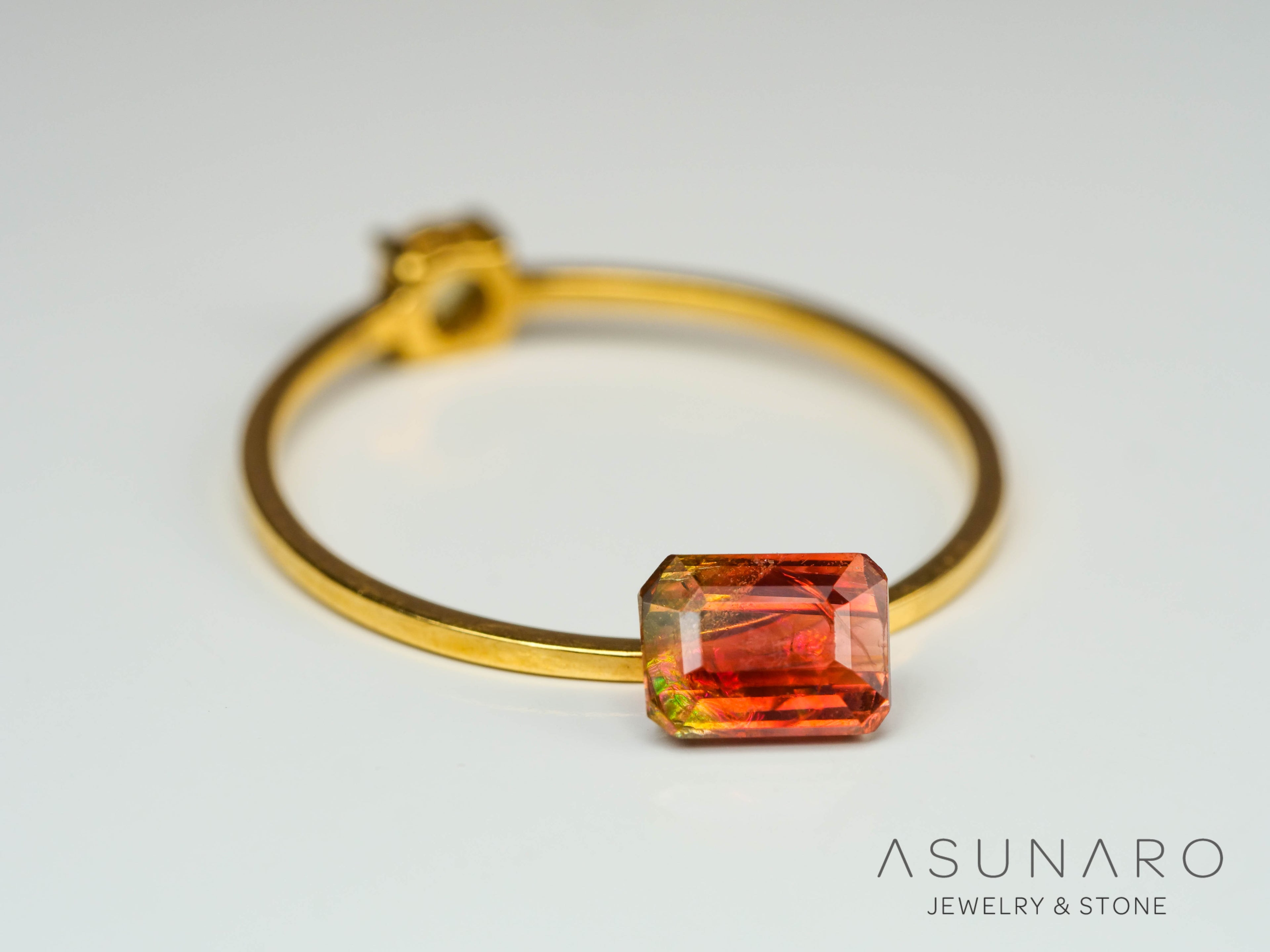 バイカラートルマリン　エメラルドカット　コンゴ産　0.71ct【241028-2569】