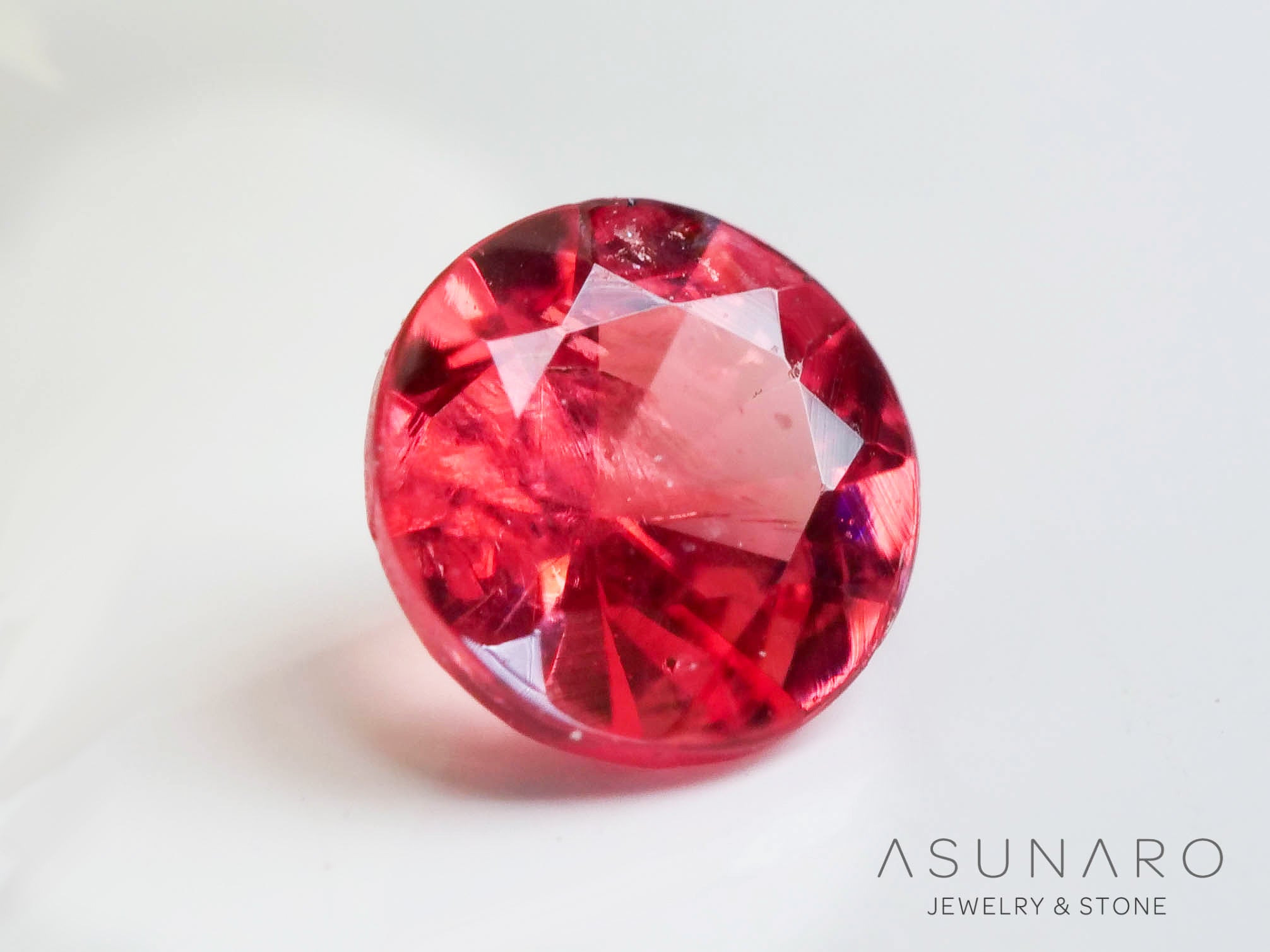 ピンクスピネル 　ラウンドカット　スリランカ産　0.11ct　【241026-2623】