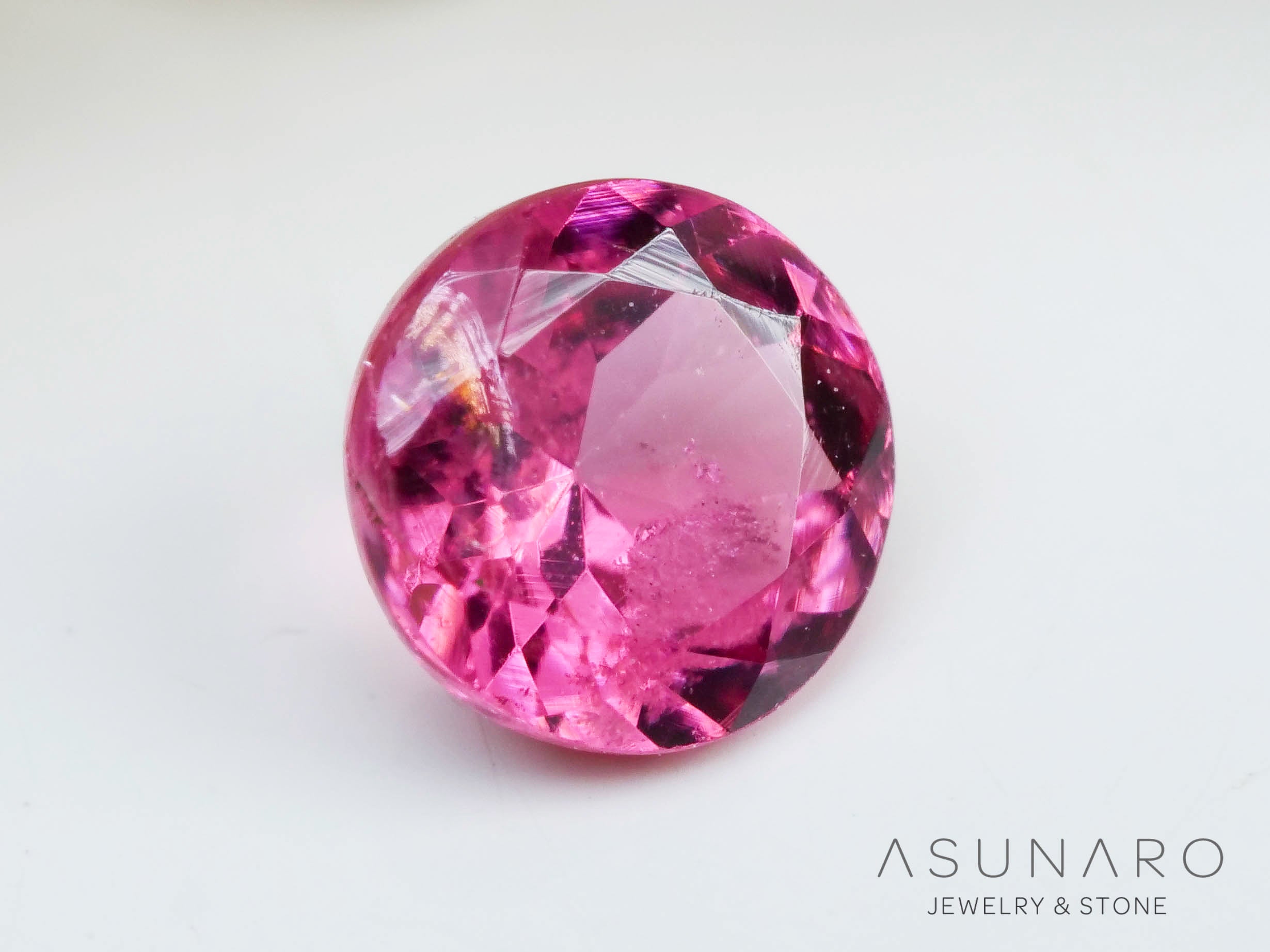 ピンクスピネル 　ラウンドカット　スリランカ産　0.21ct　【241026-2624】